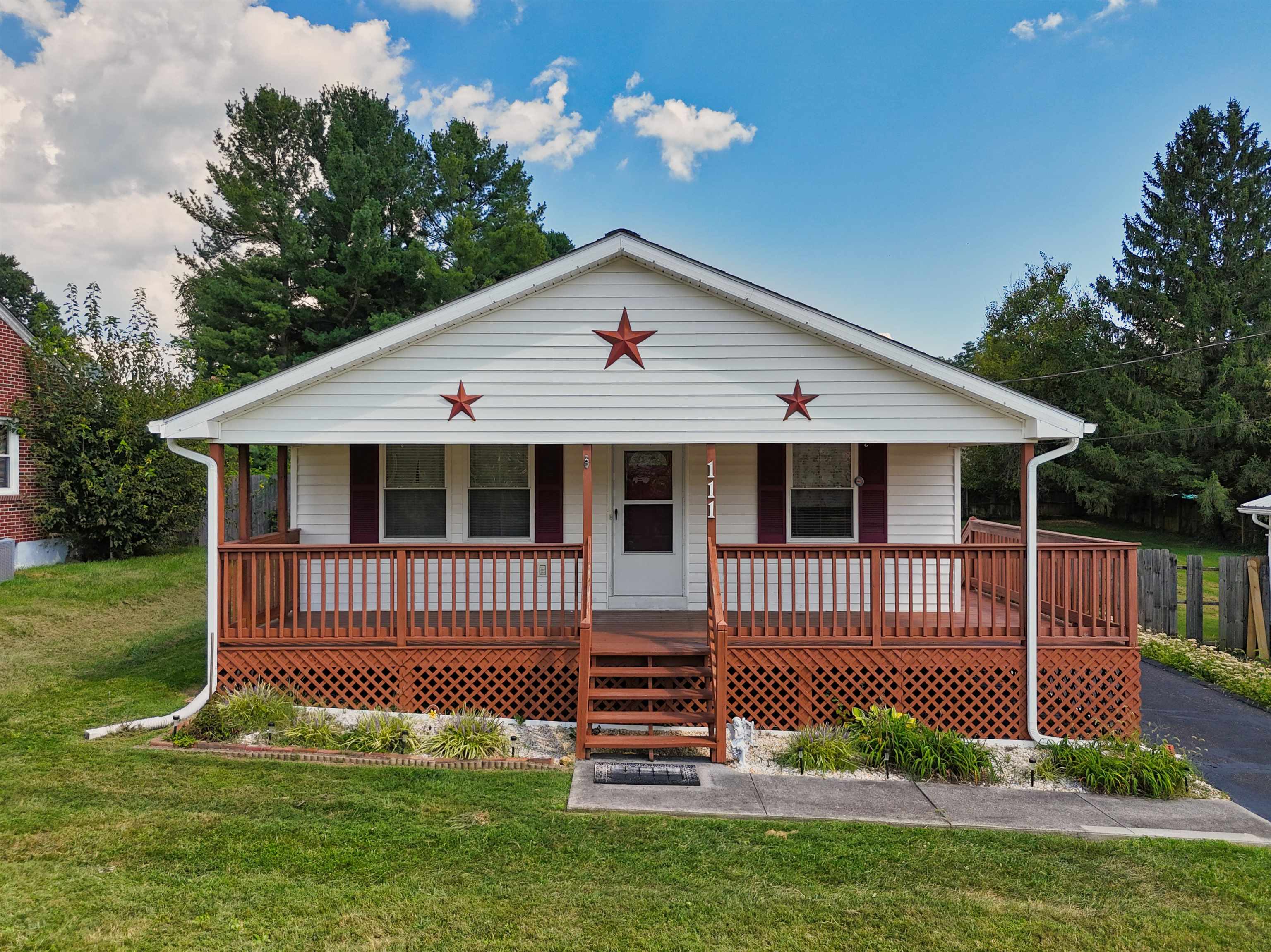 111 HAGAN Street NE