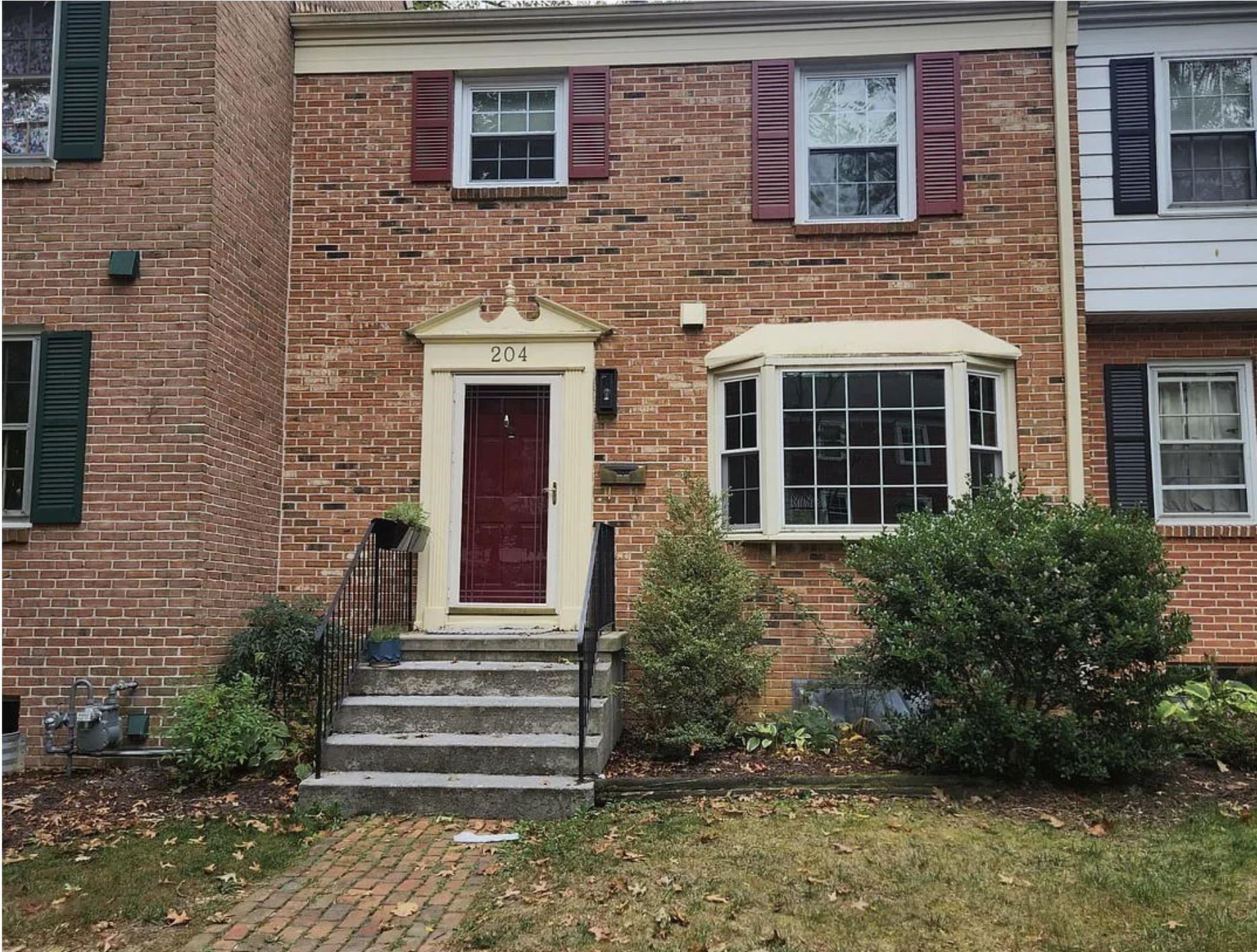204 Huntington Lane