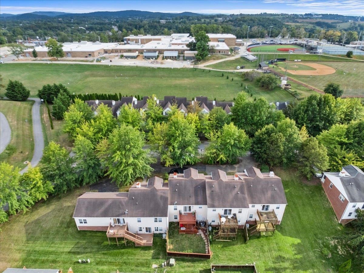 205 TALL OAK Boulevard