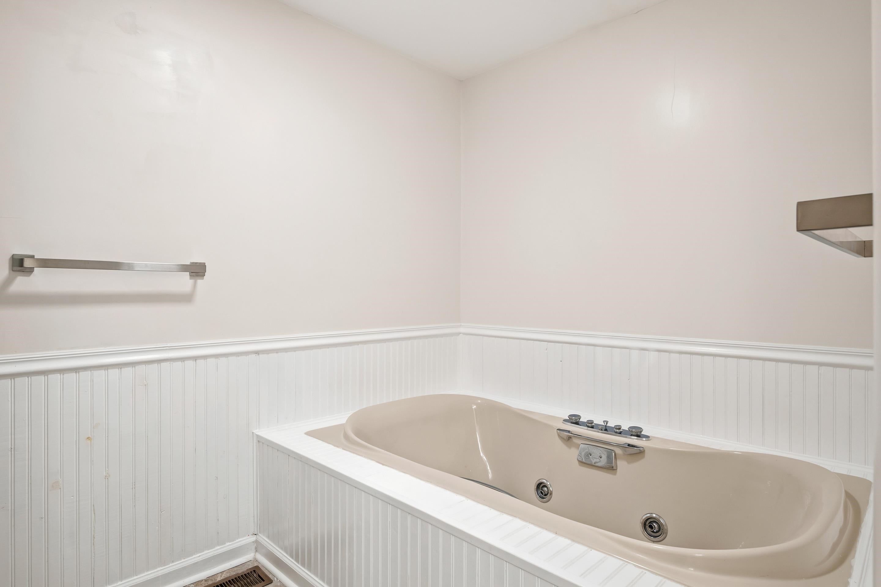 1018 Oak Pointe Court