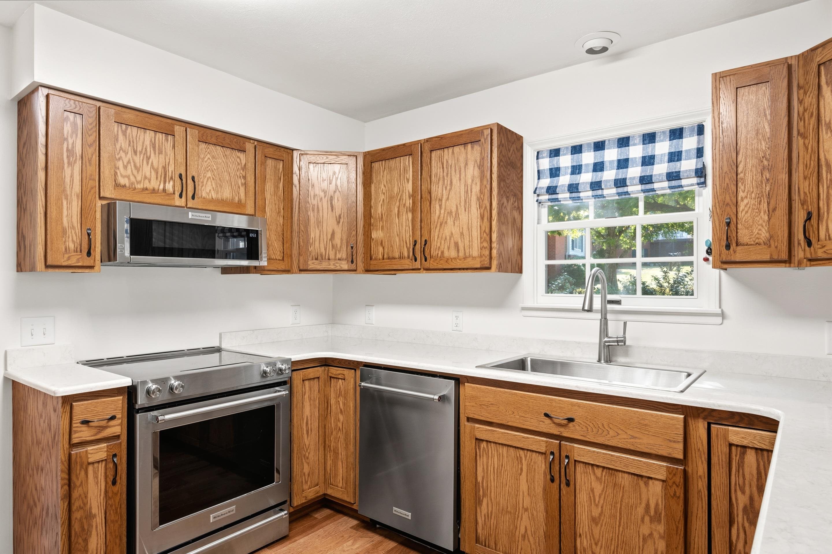 1018 Oak Pointe Court