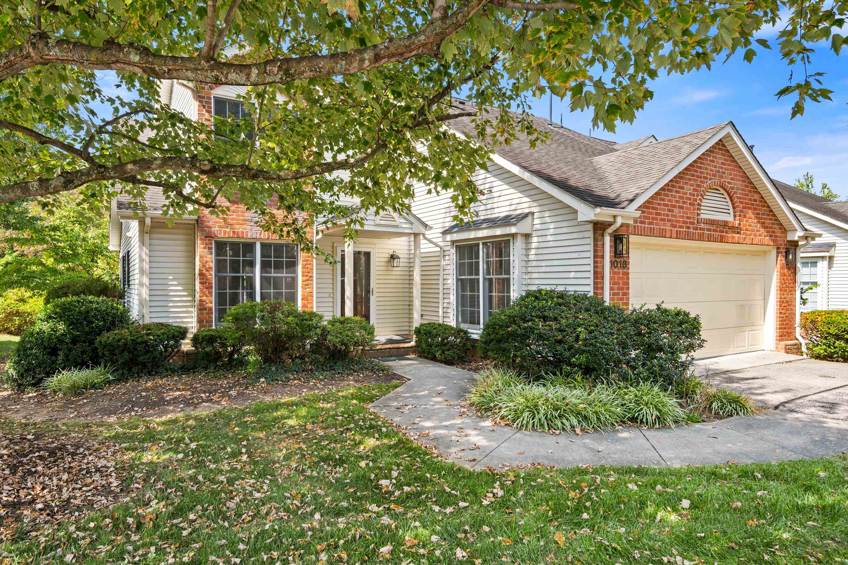 1018 Oak Pointe Court