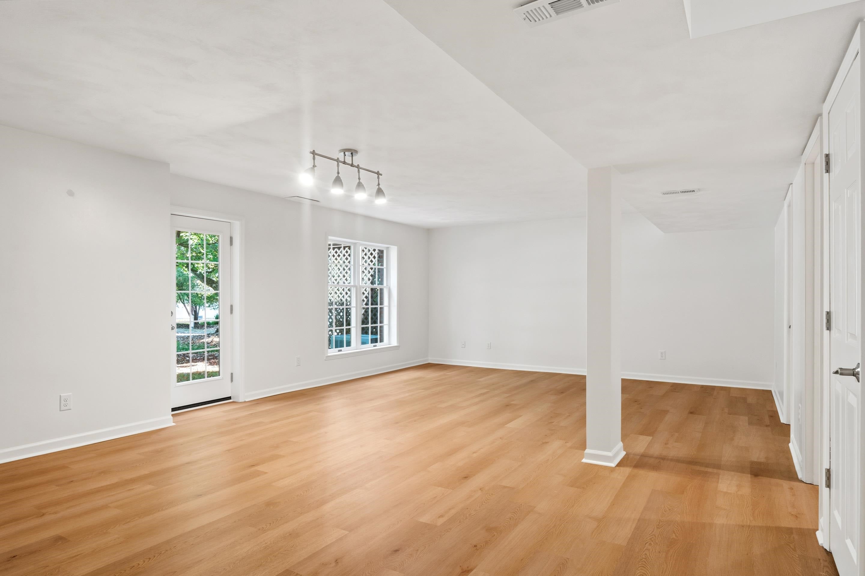 1018 Oak Pointe Court