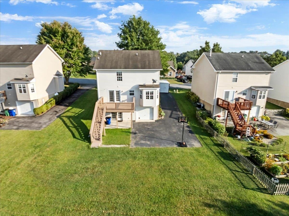 305 Sequoia Circle
