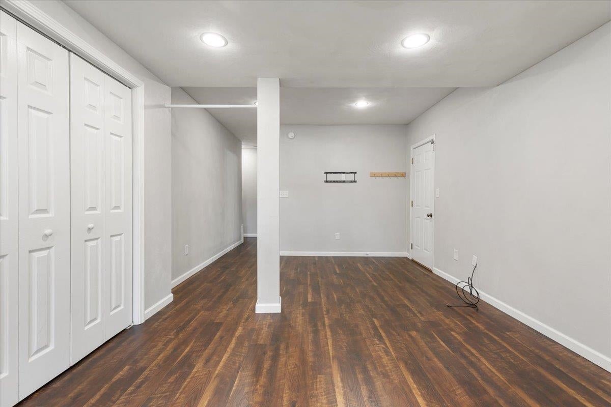 305 Sequoia Circle