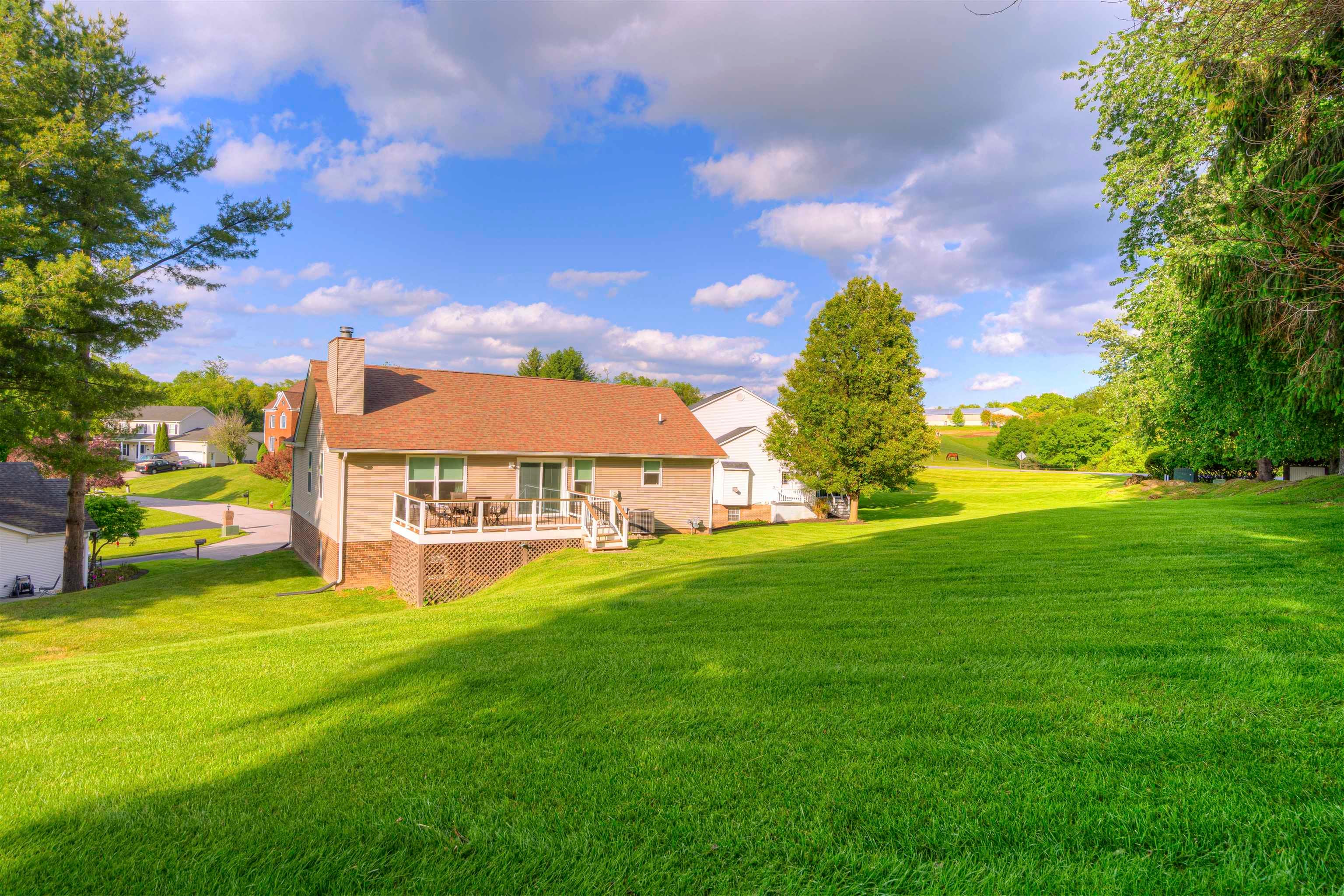 208 GLEN VIEW Lane