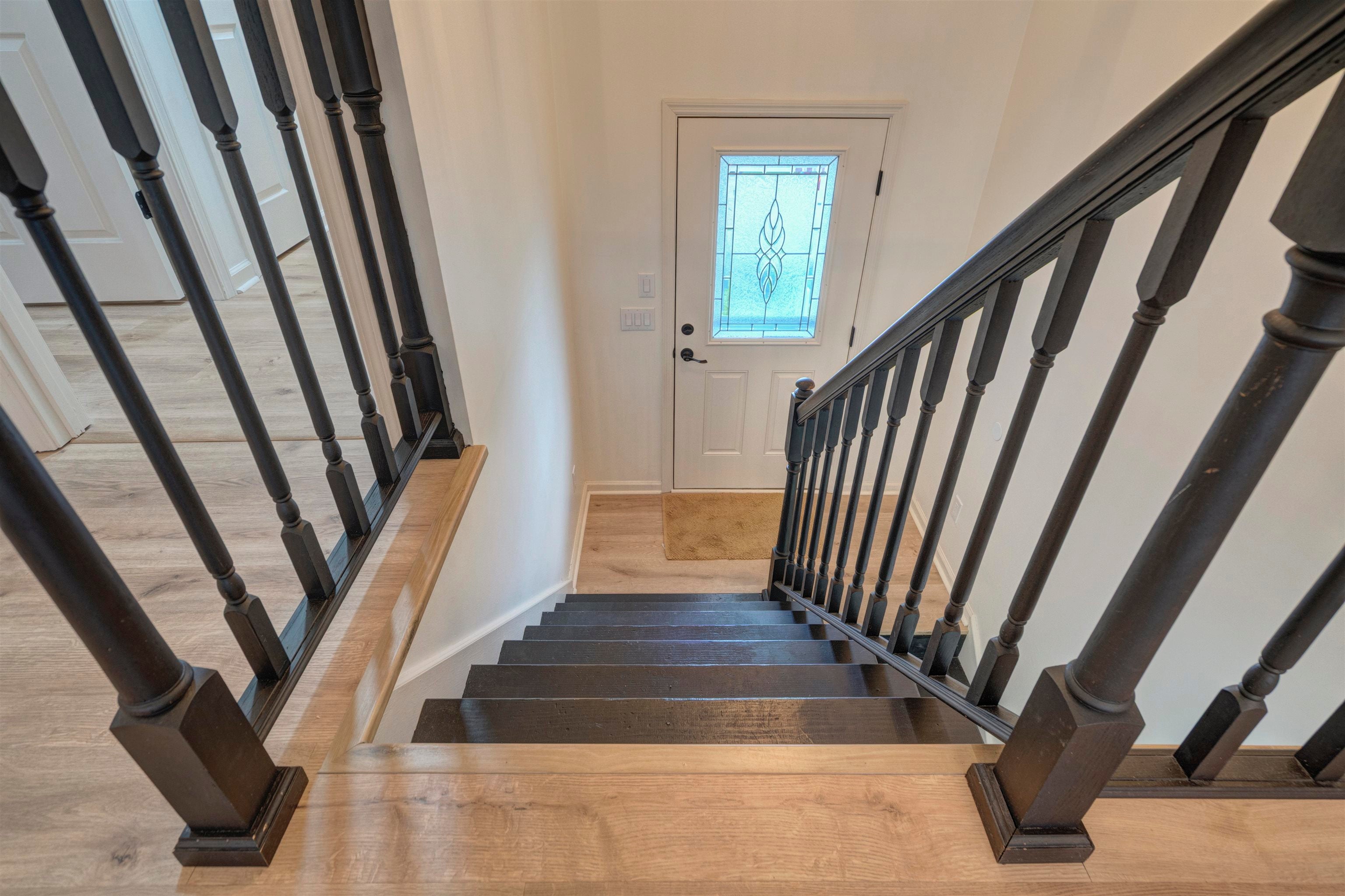 208 GLEN VIEW Lane