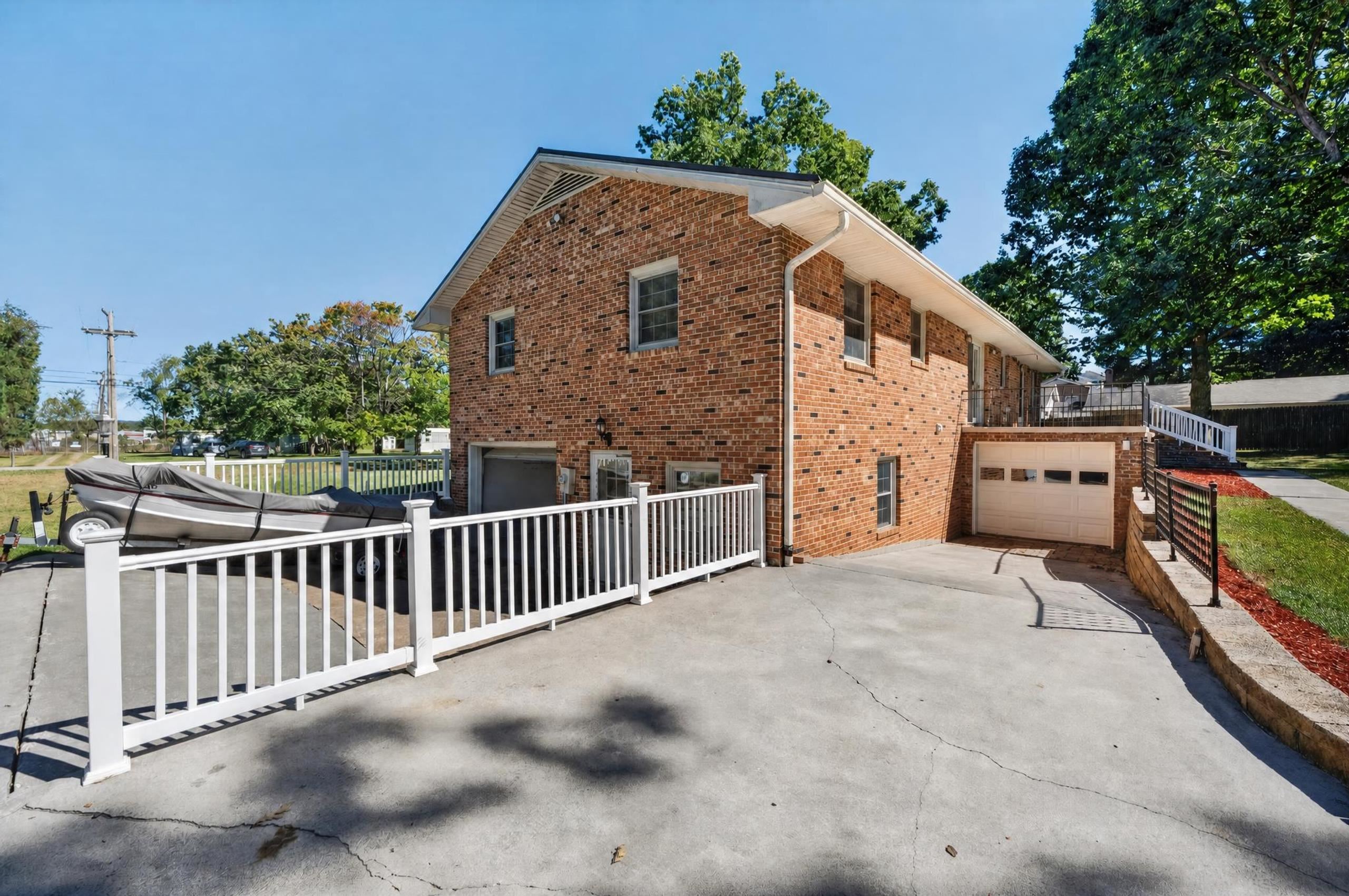 350 TEEL Street