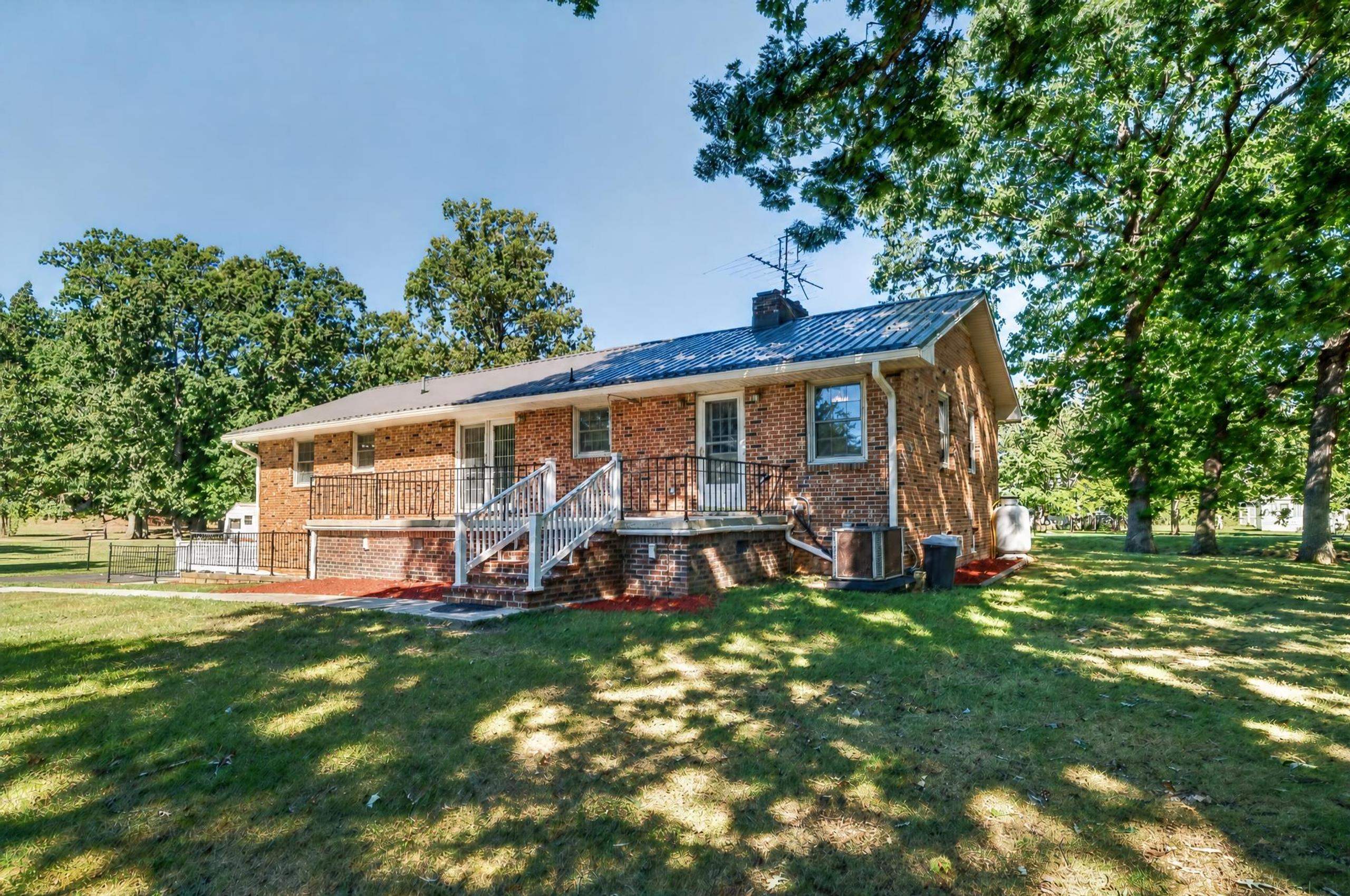 350 TEEL Street