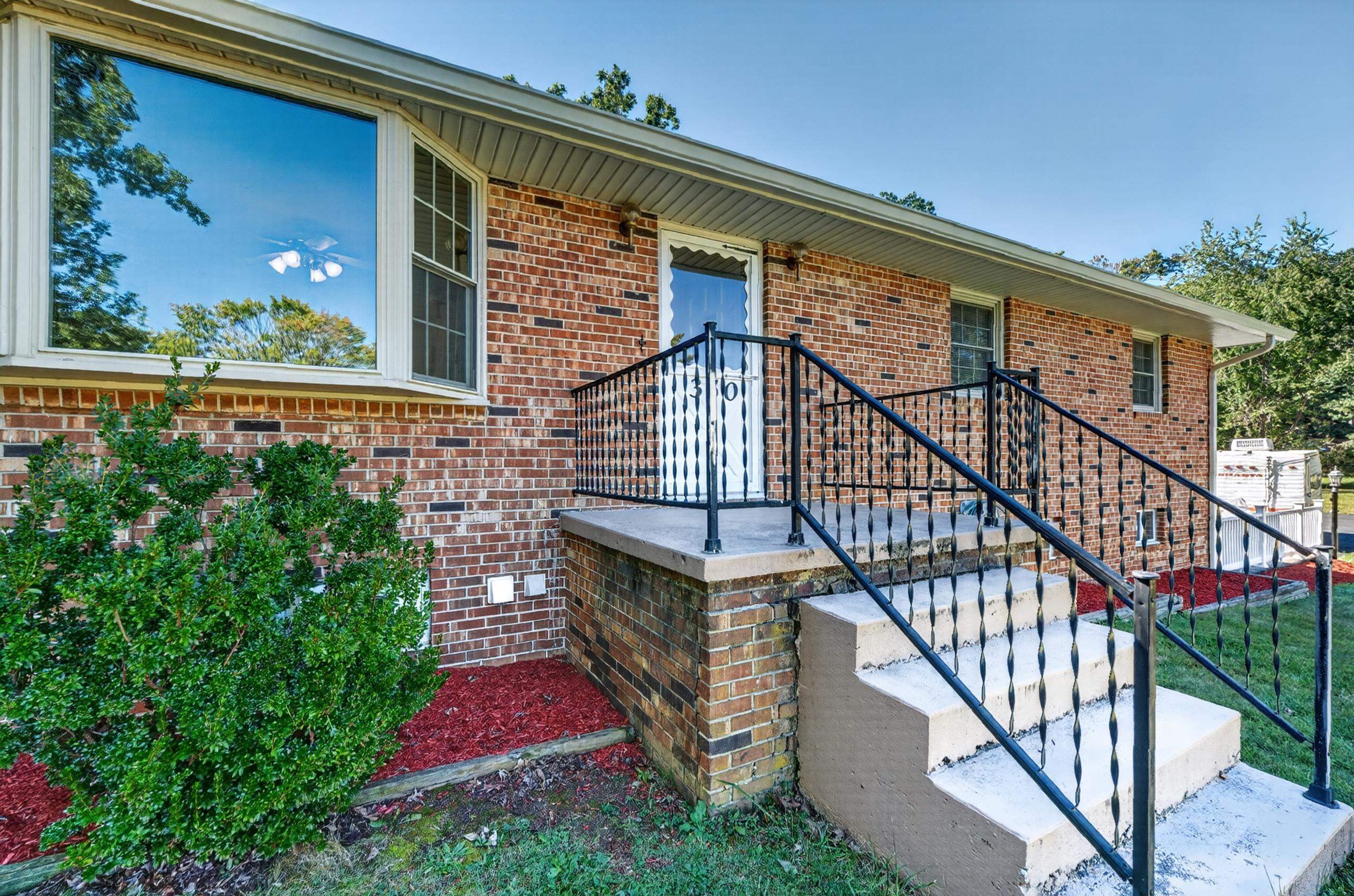 350 TEEL Street