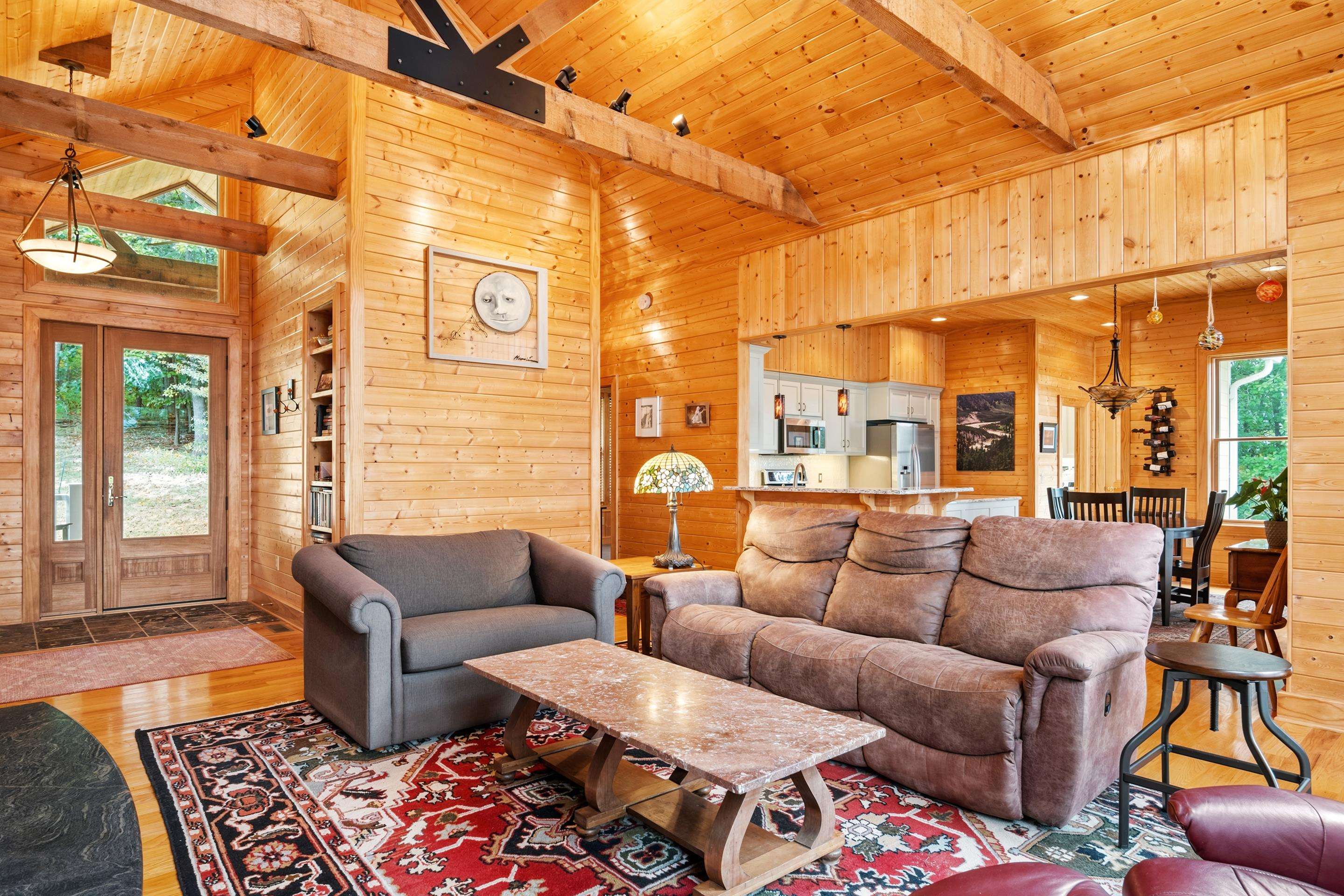 138 RIDGELAND Drive