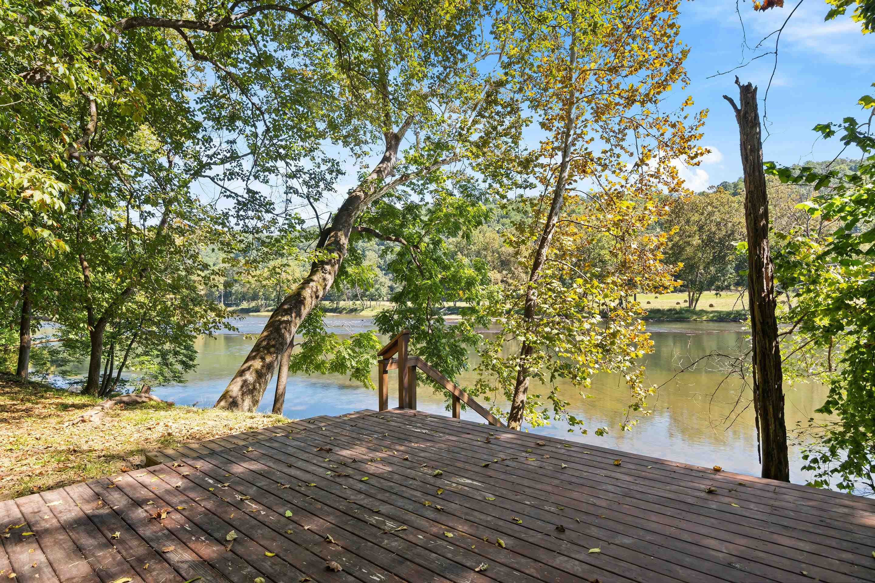 138 RIDGELAND Drive