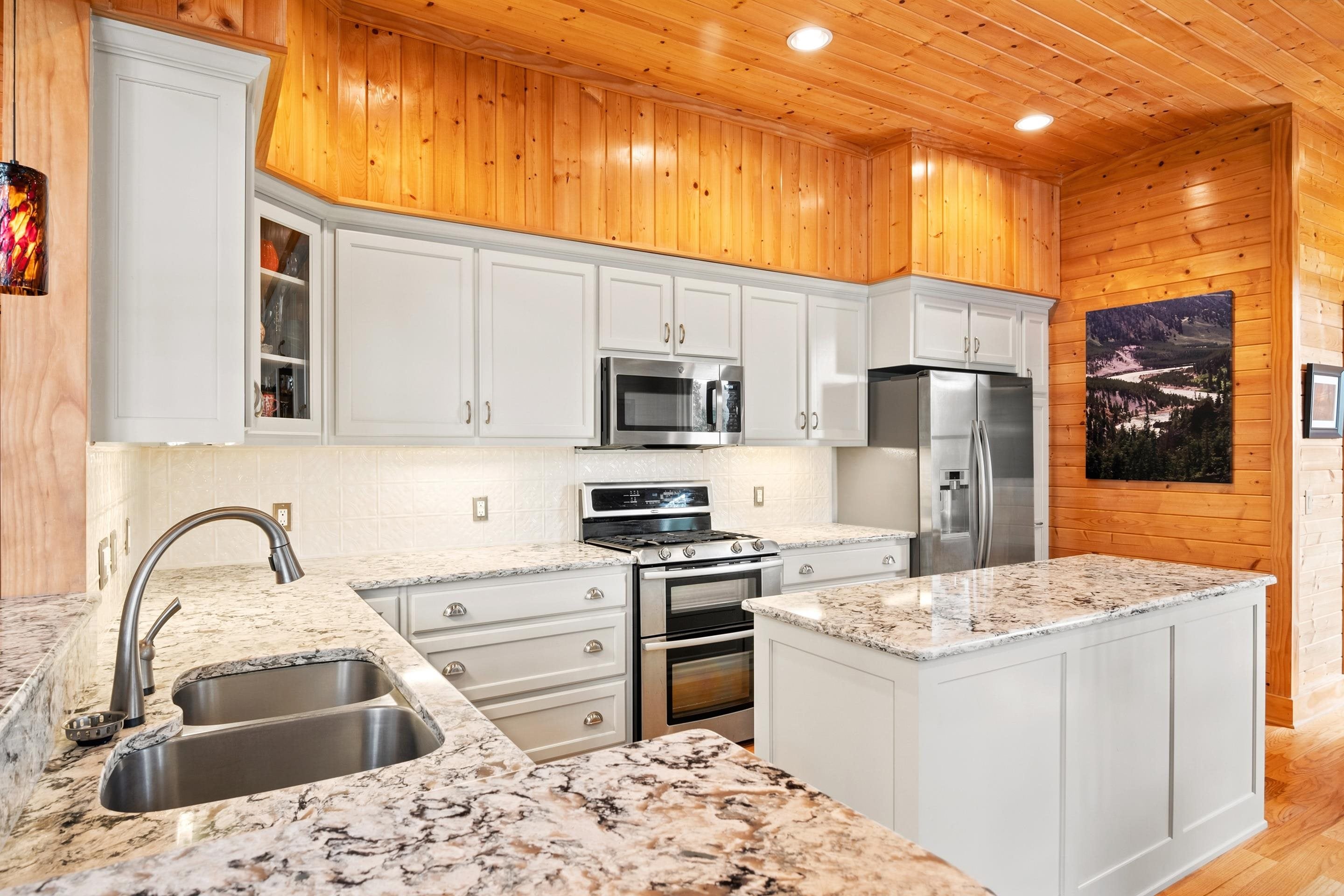 138 RIDGELAND Drive