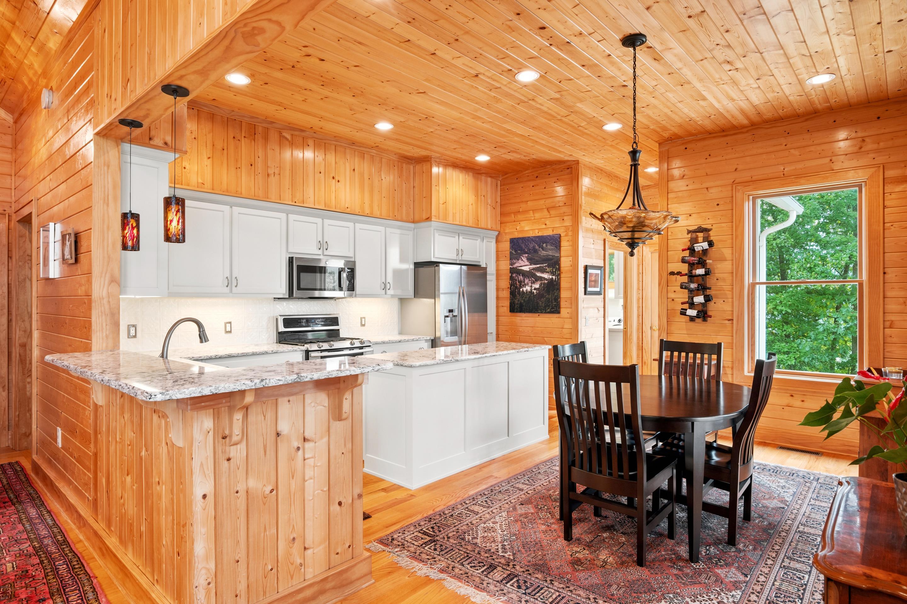 138 RIDGELAND Drive