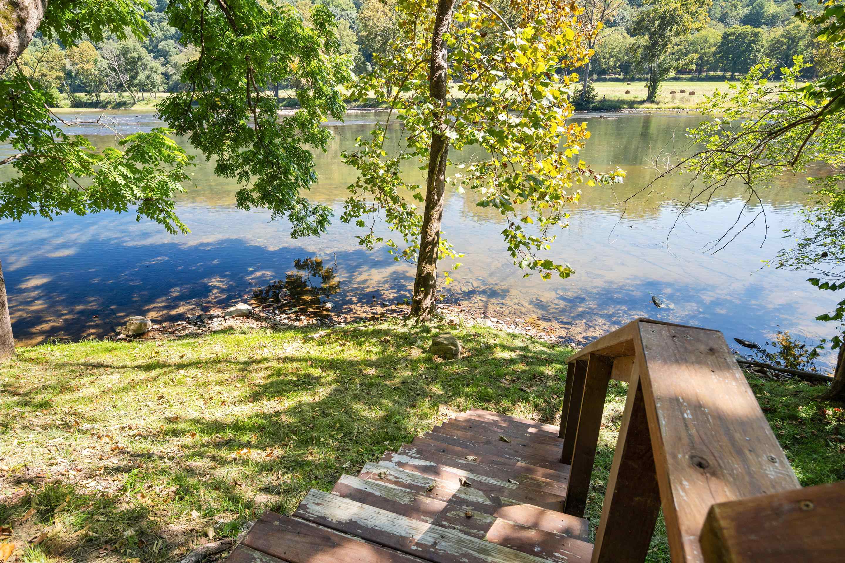 138 RIDGELAND Drive