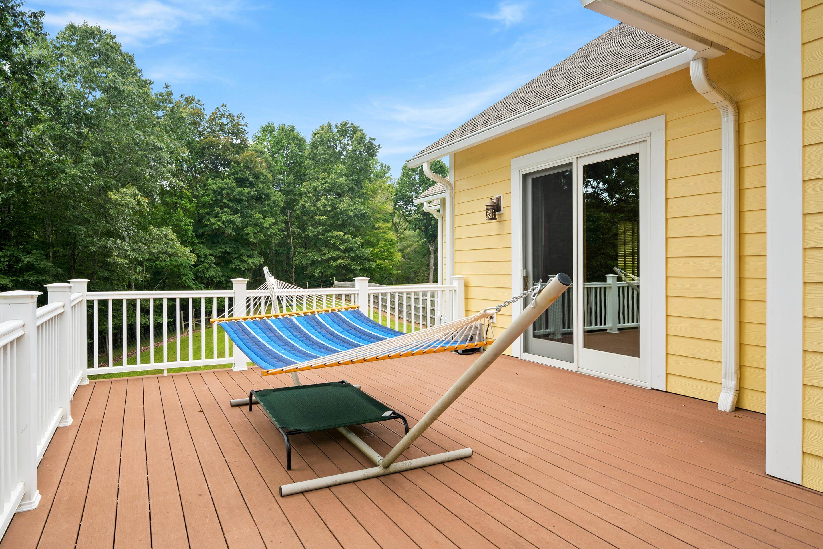 138 RIDGELAND Drive