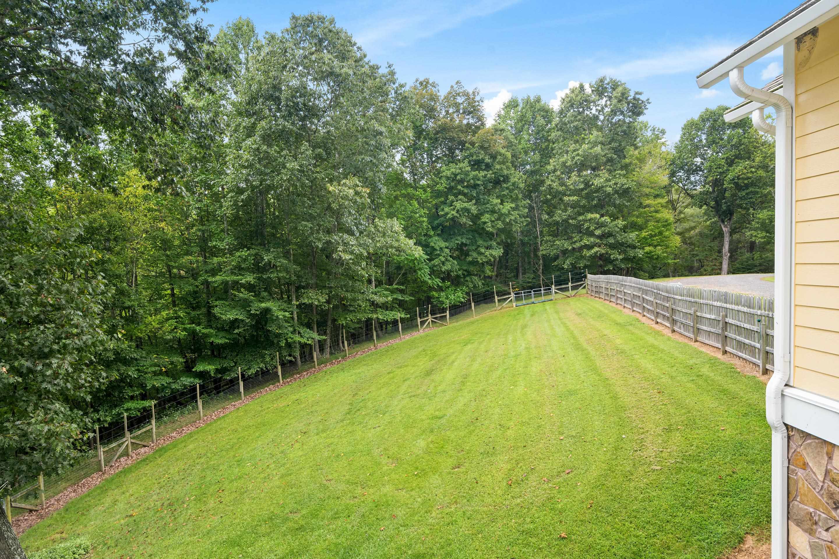 138 RIDGELAND Drive