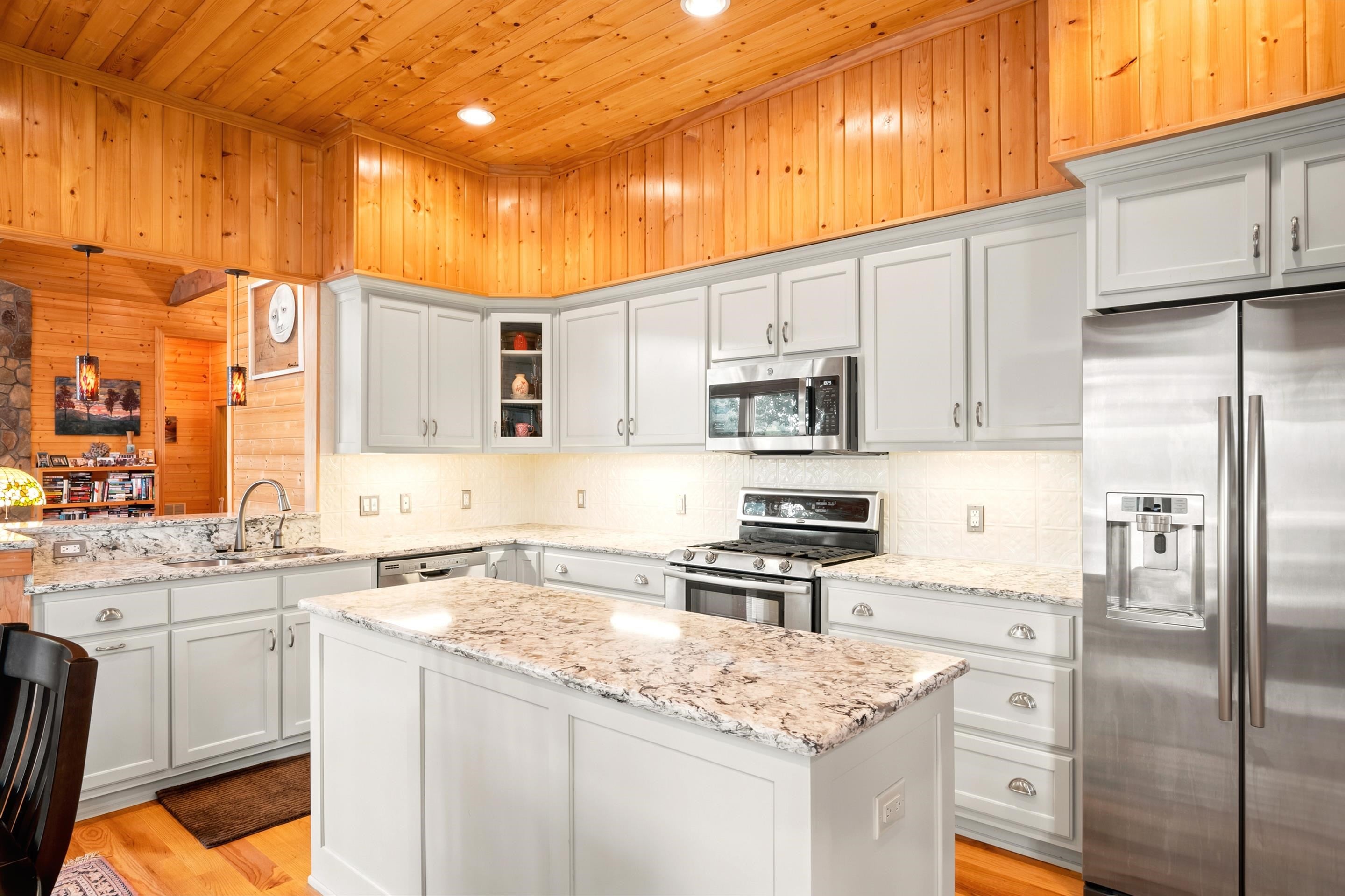 138 RIDGELAND Drive