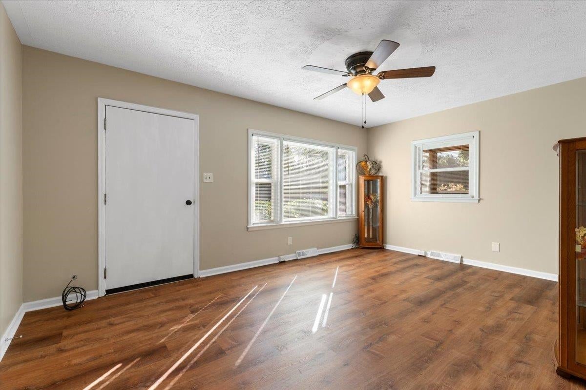 5489 Dublin Drive