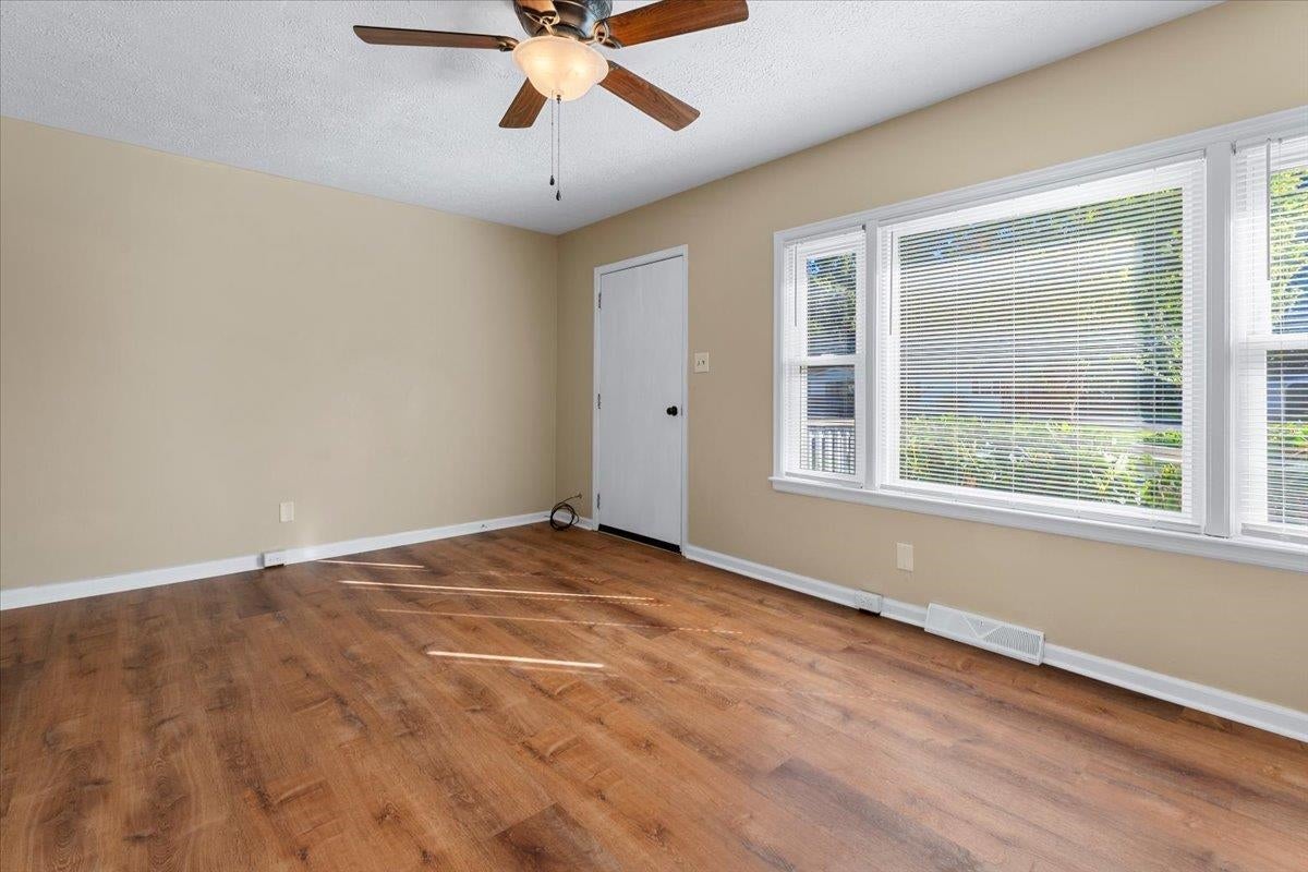 5489 Dublin Drive