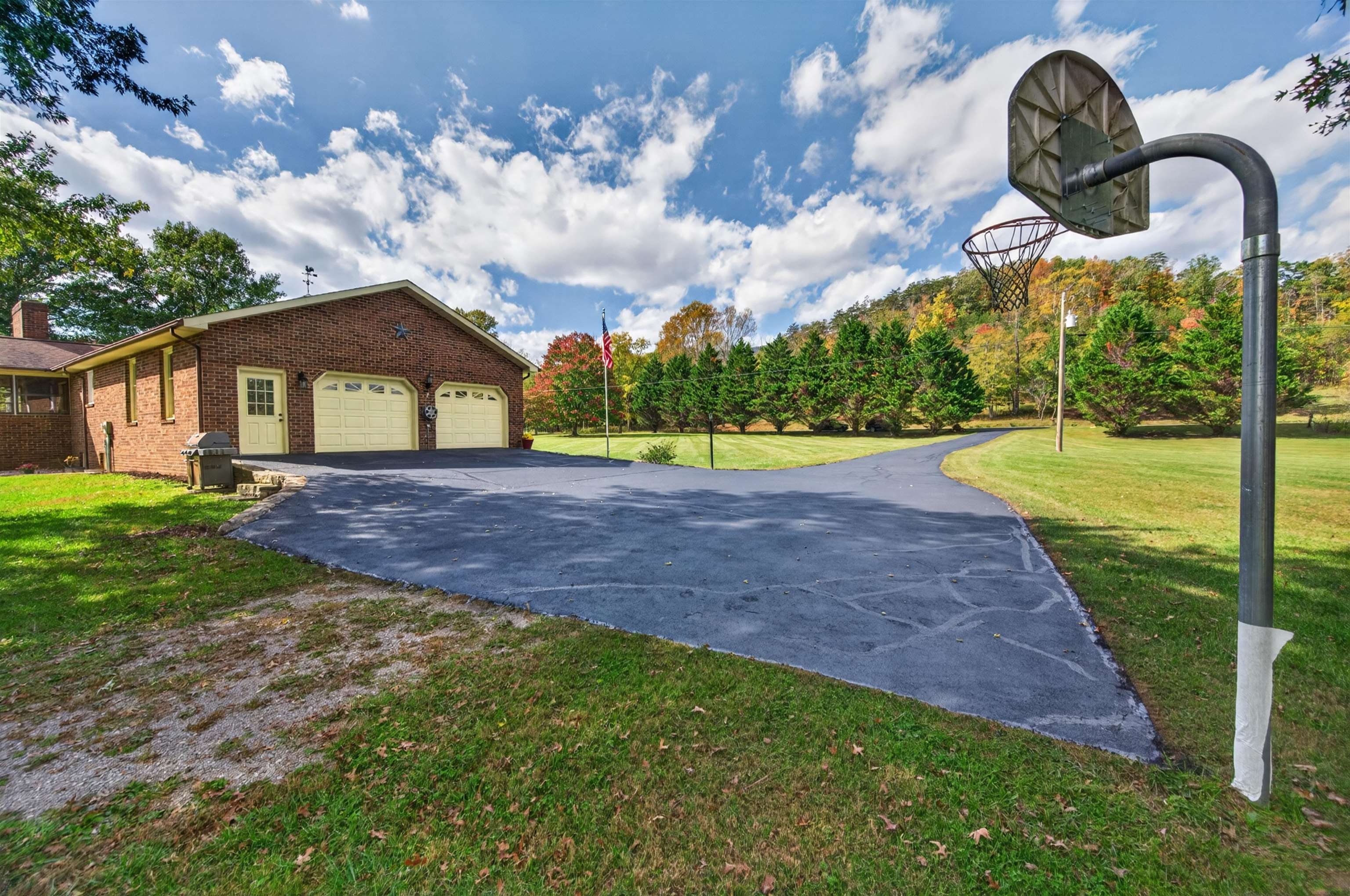 1748 Upper Craigs Creek Road