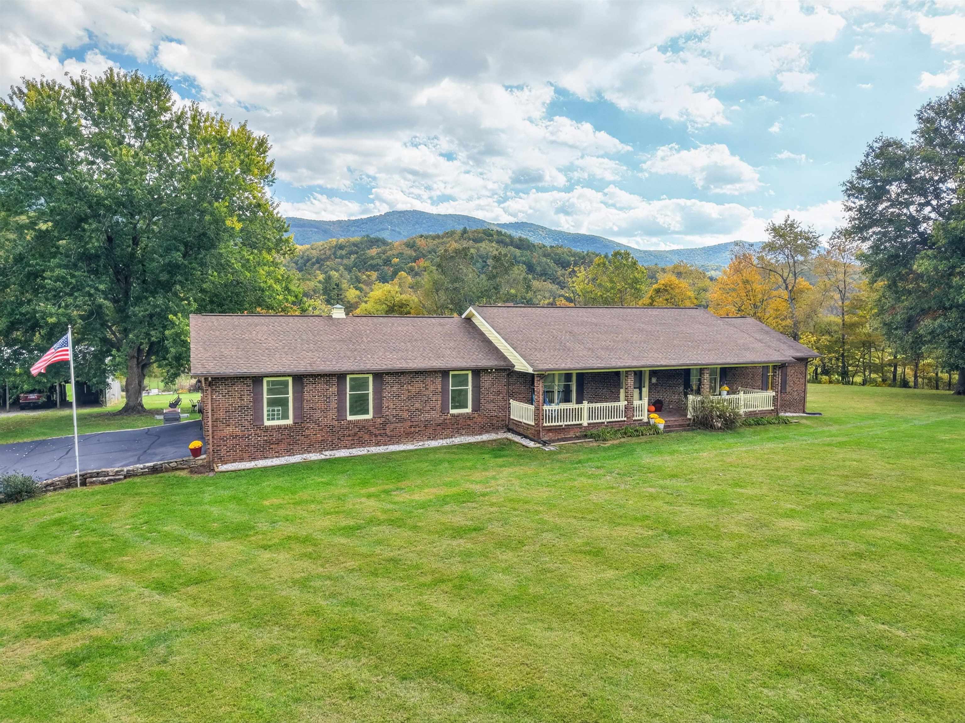 1748 Upper Craigs Creek Road