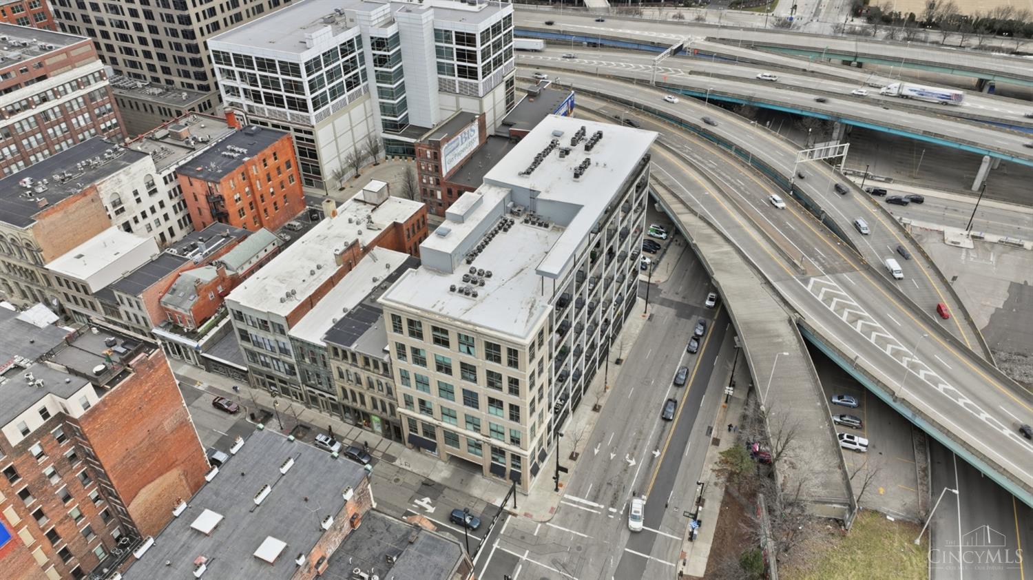 353 W 4th Street 607