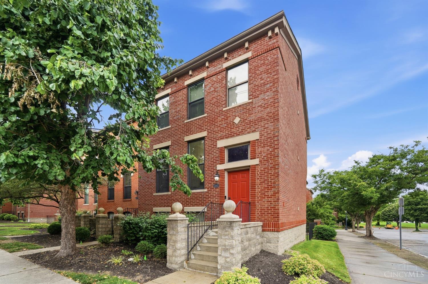 1013 John Street