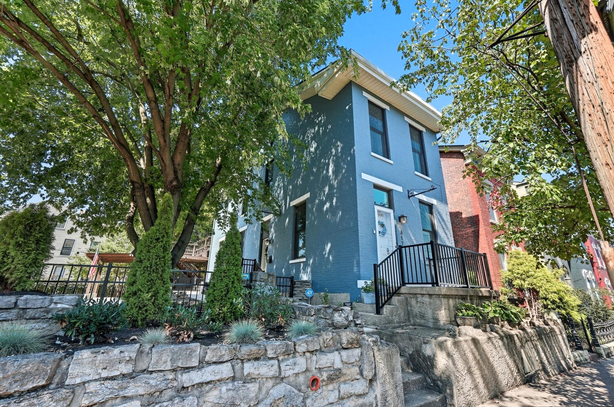 817 Main Street
