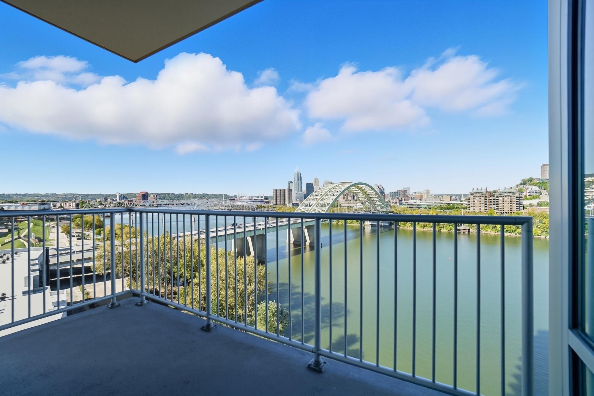 400 Riverboat Row, 1102, Newport Unit: 1102