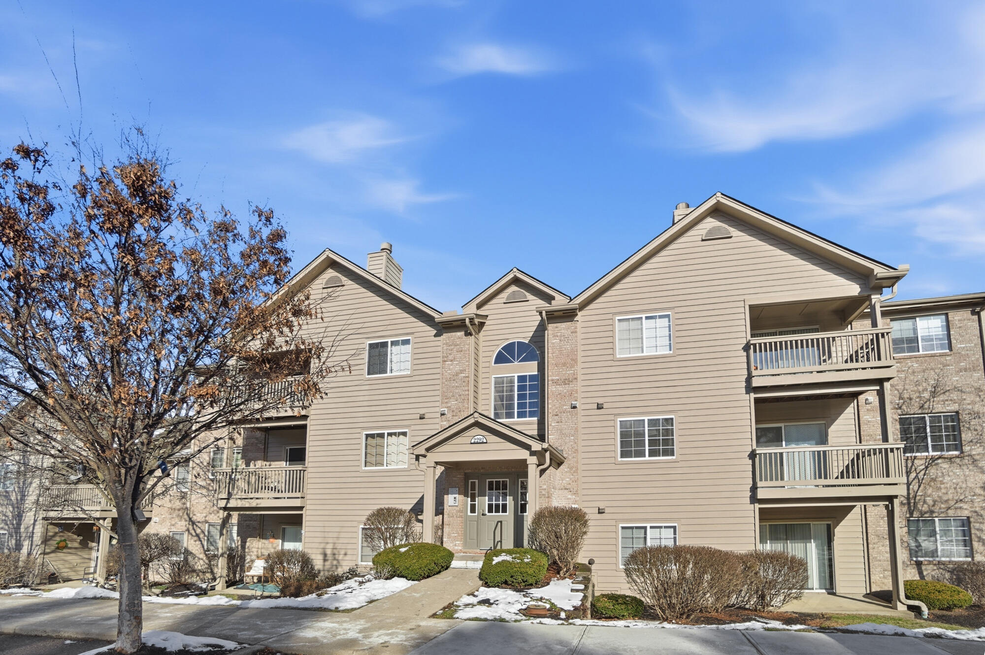 2292 Medlock Lane, 207