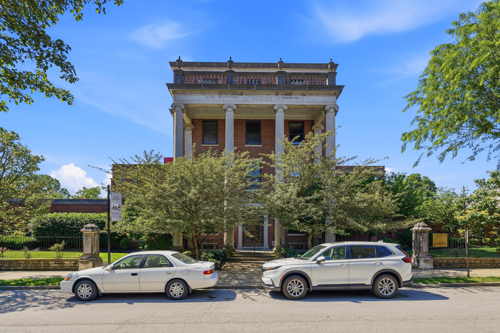 323 E 2nd Street, 208