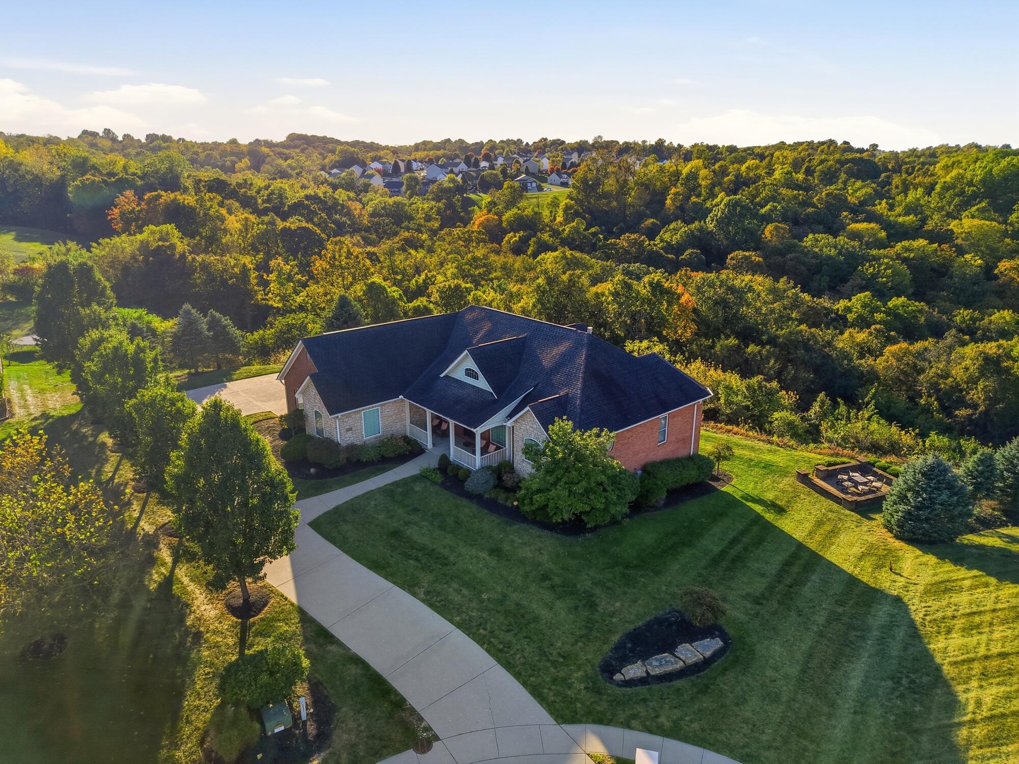 2341 Grandin Court