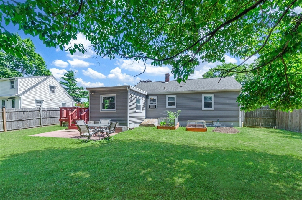 263 Maple Street