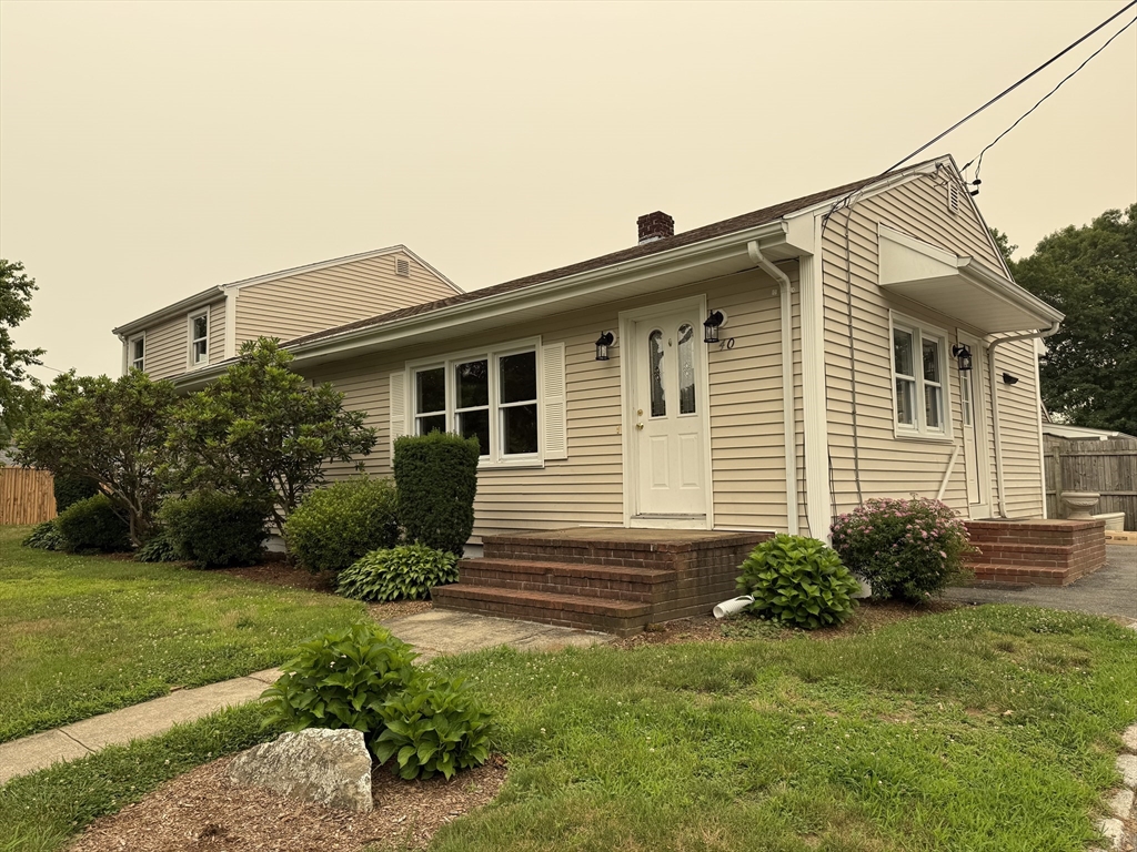 40 Wamsutta Ave.