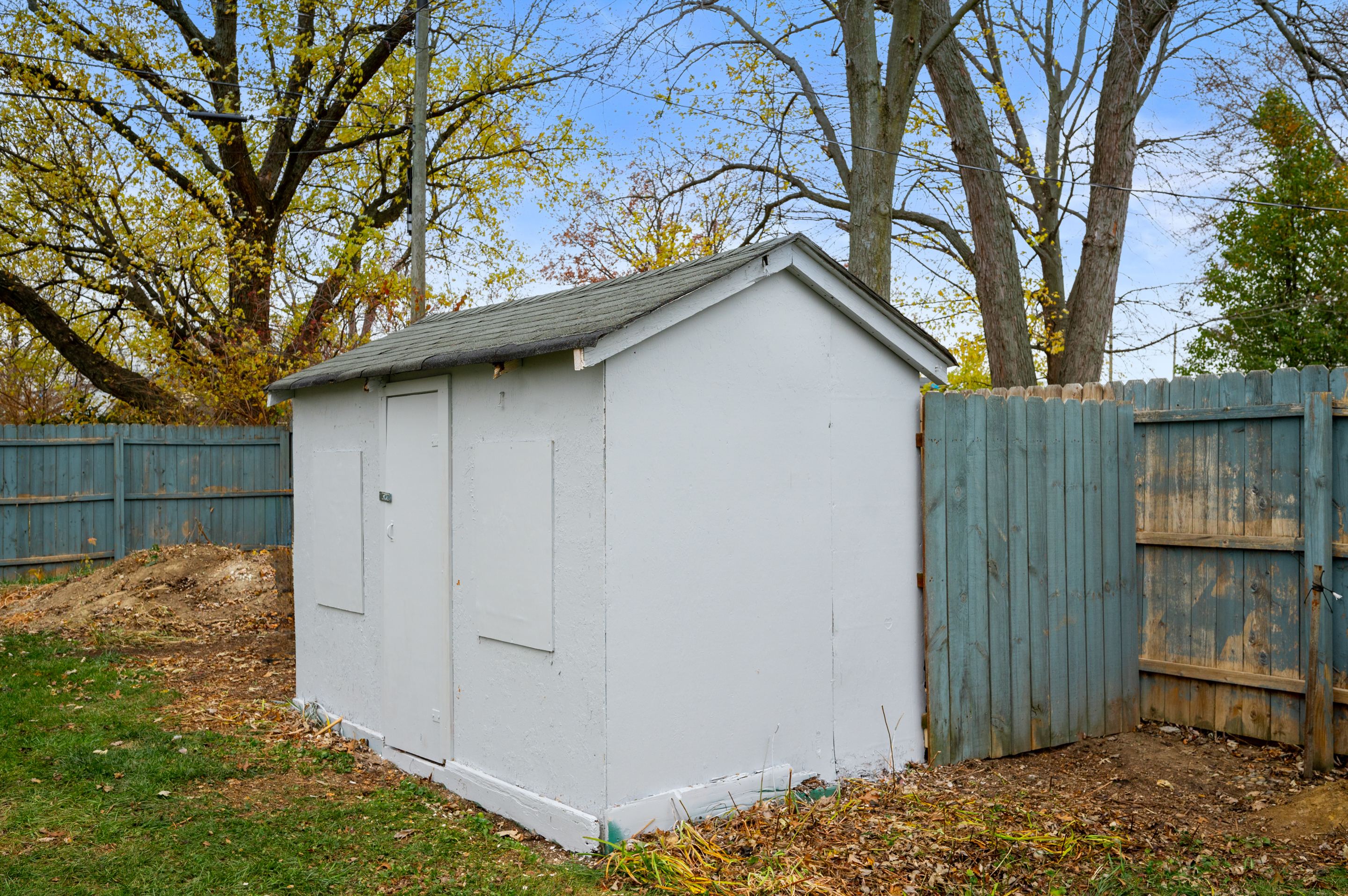 4442 Charles Drive