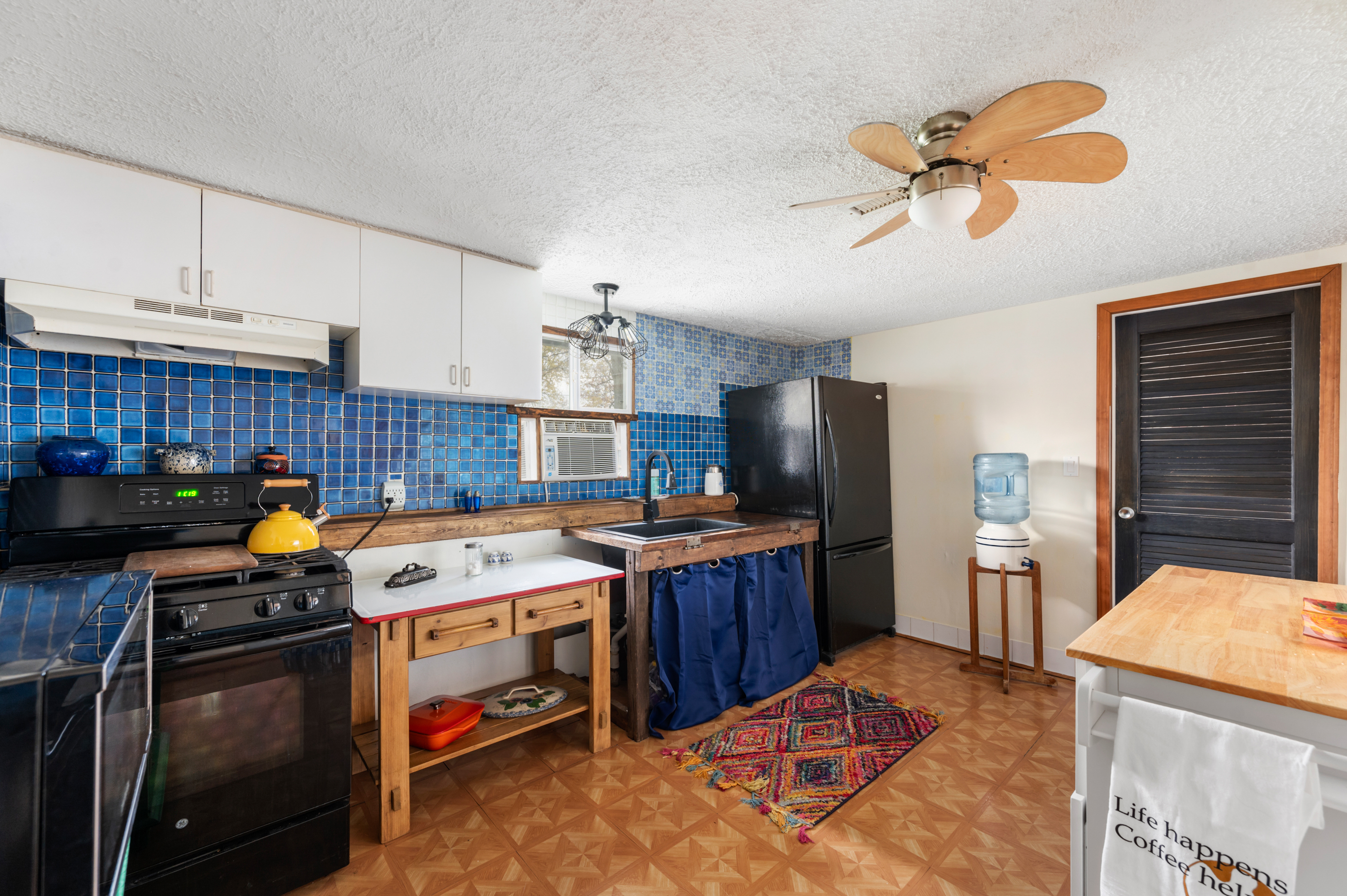 4442 Charles Drive