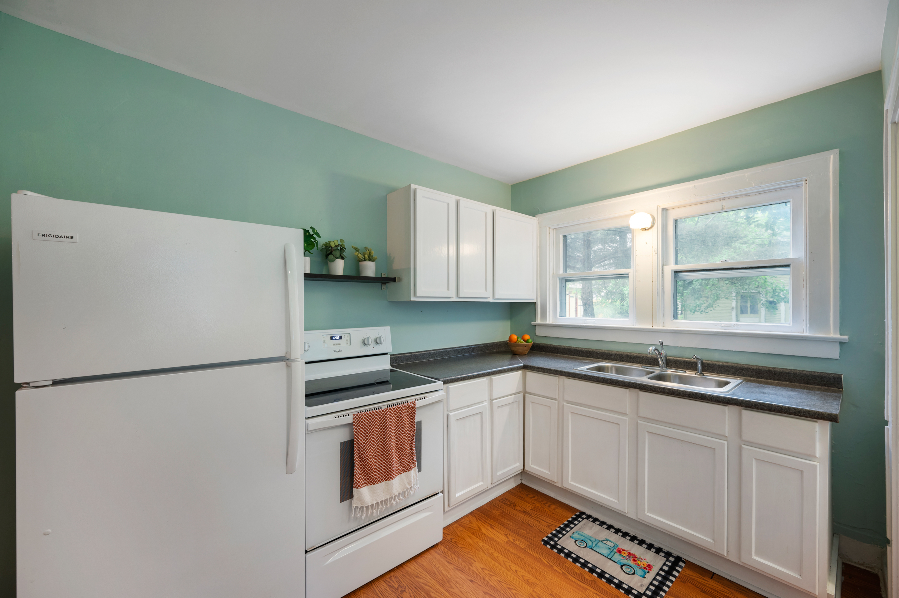 336-338 N Lesley Avenue