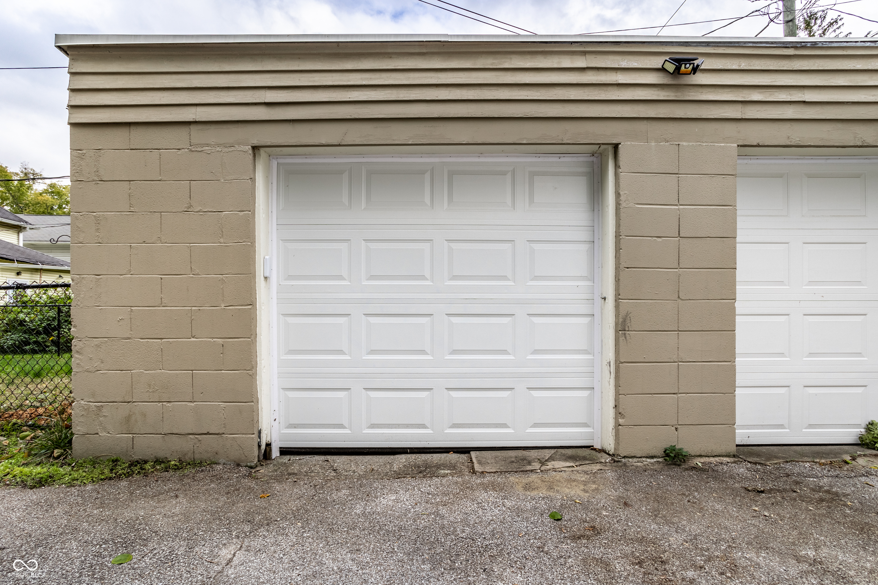 5604-5606 E Michigan Street