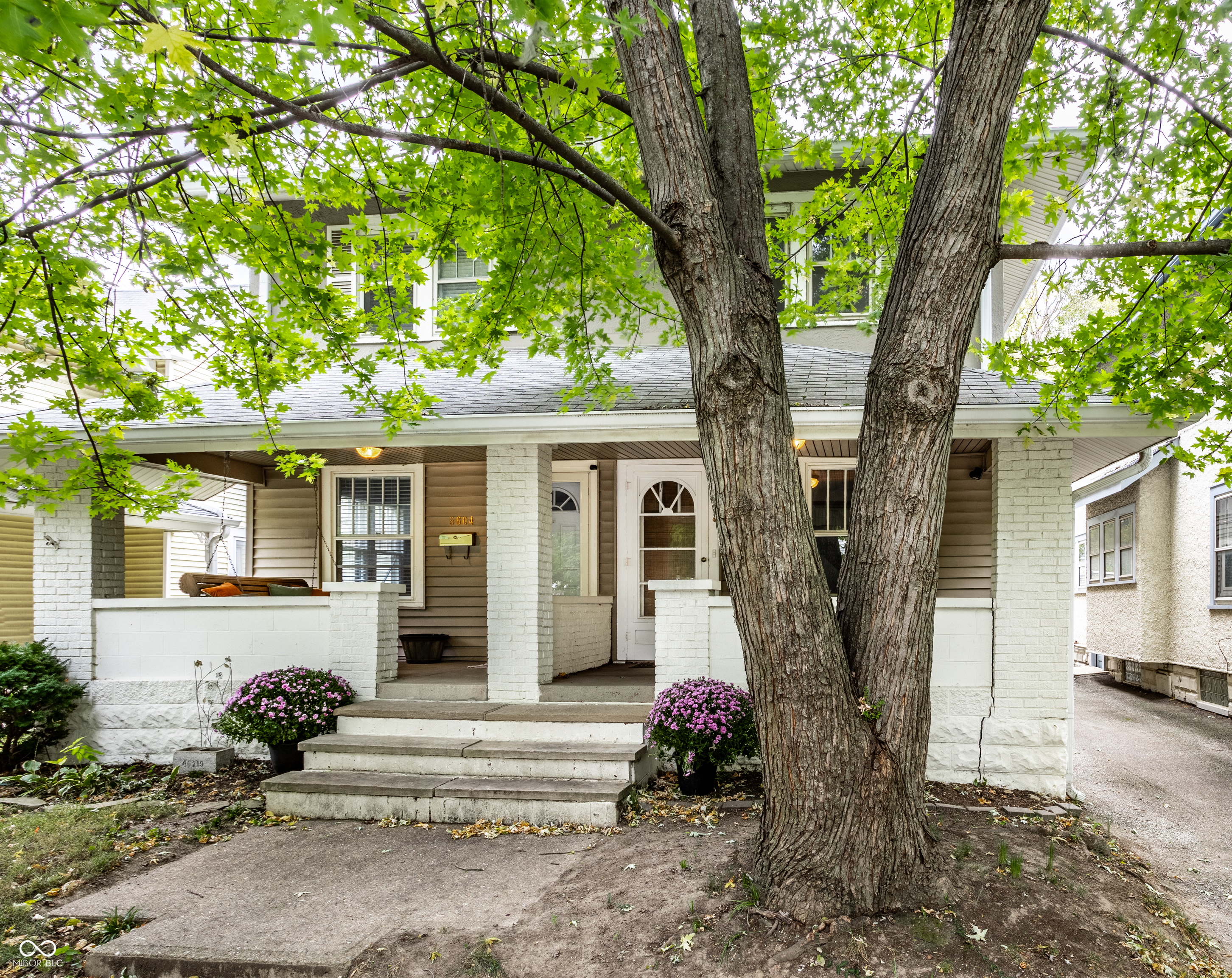 5604-5606 E Michigan Street