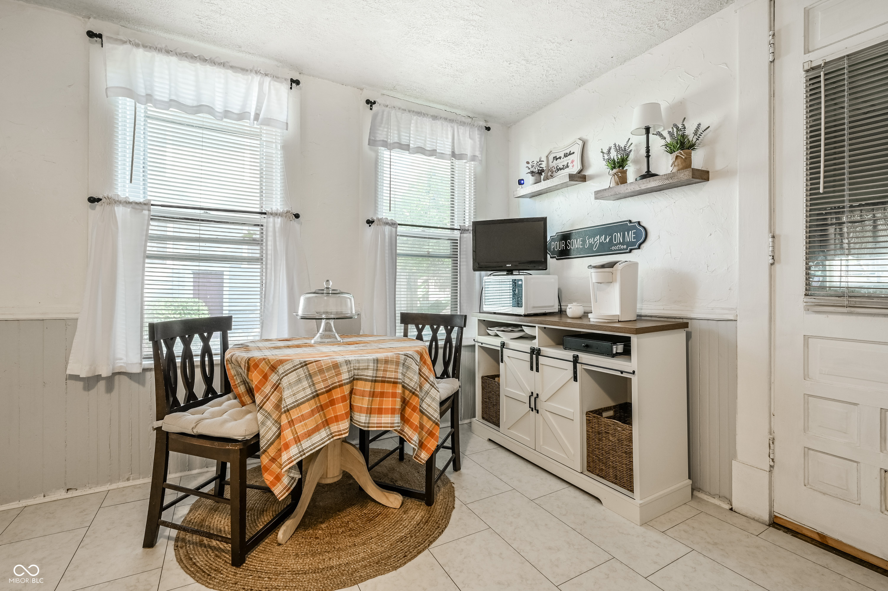 269-271 E Burgess Avenue