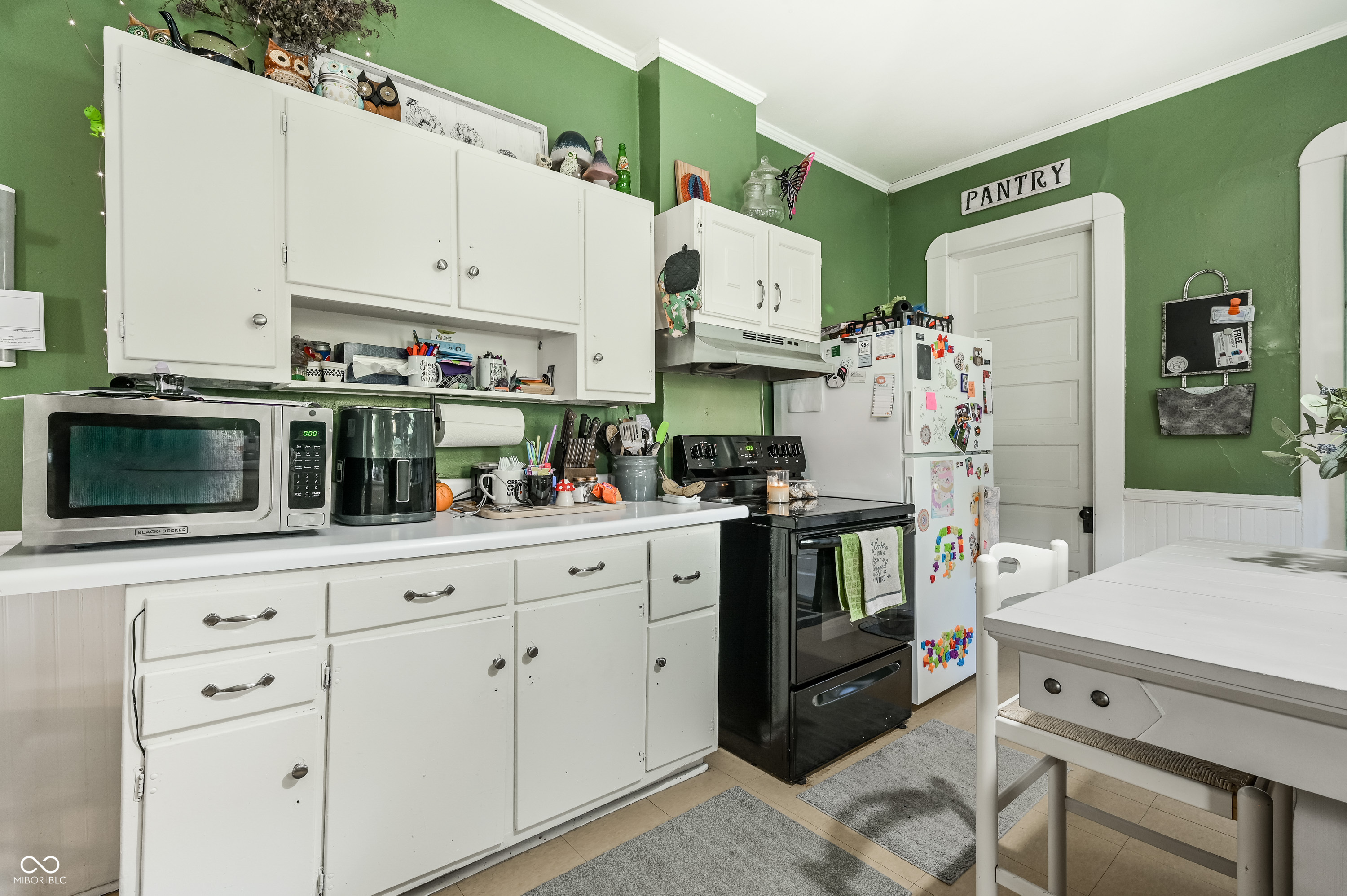 269-271 E Burgess Avenue