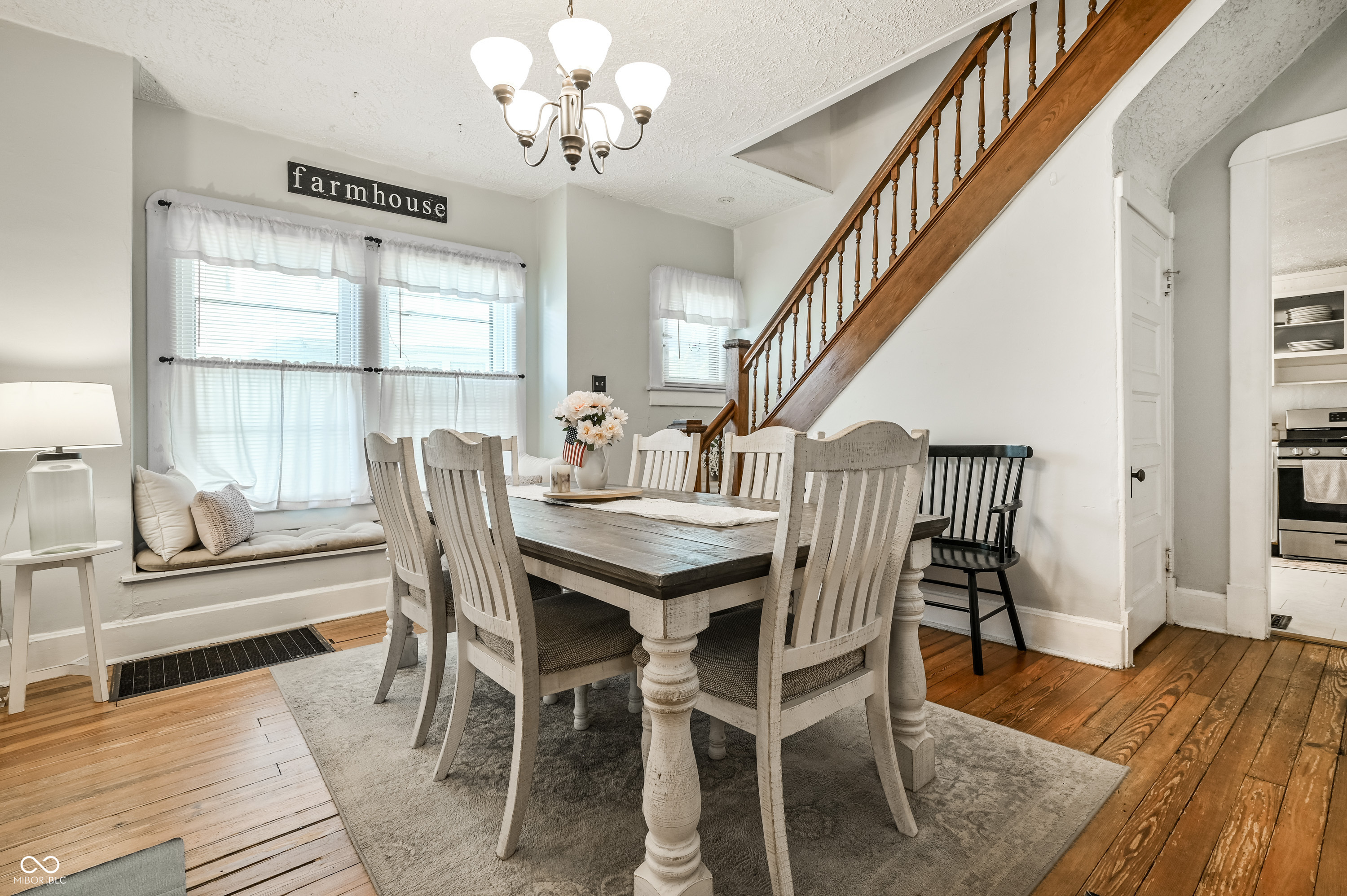 269-271 E Burgess Avenue