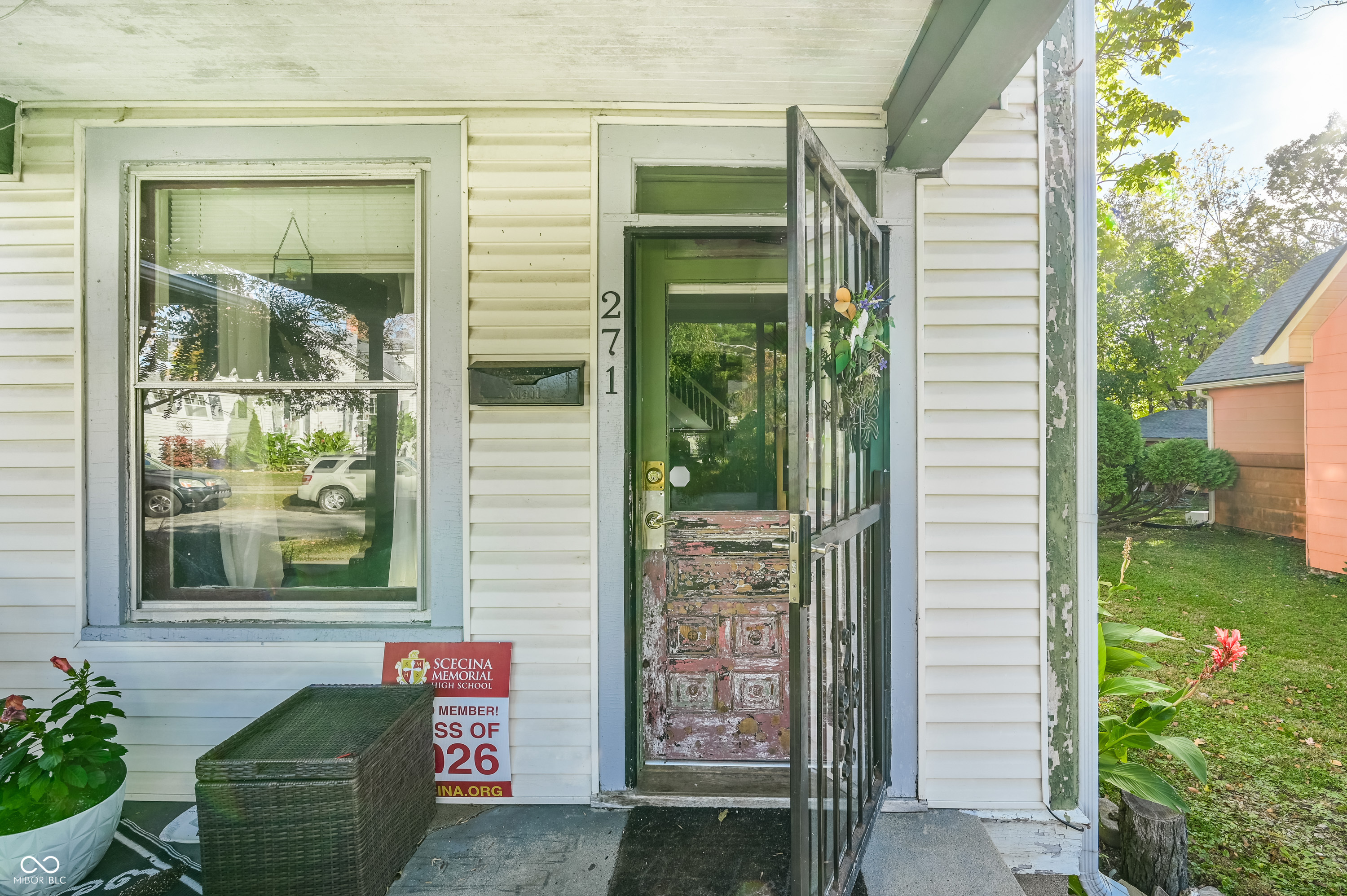 269-271 E Burgess Avenue