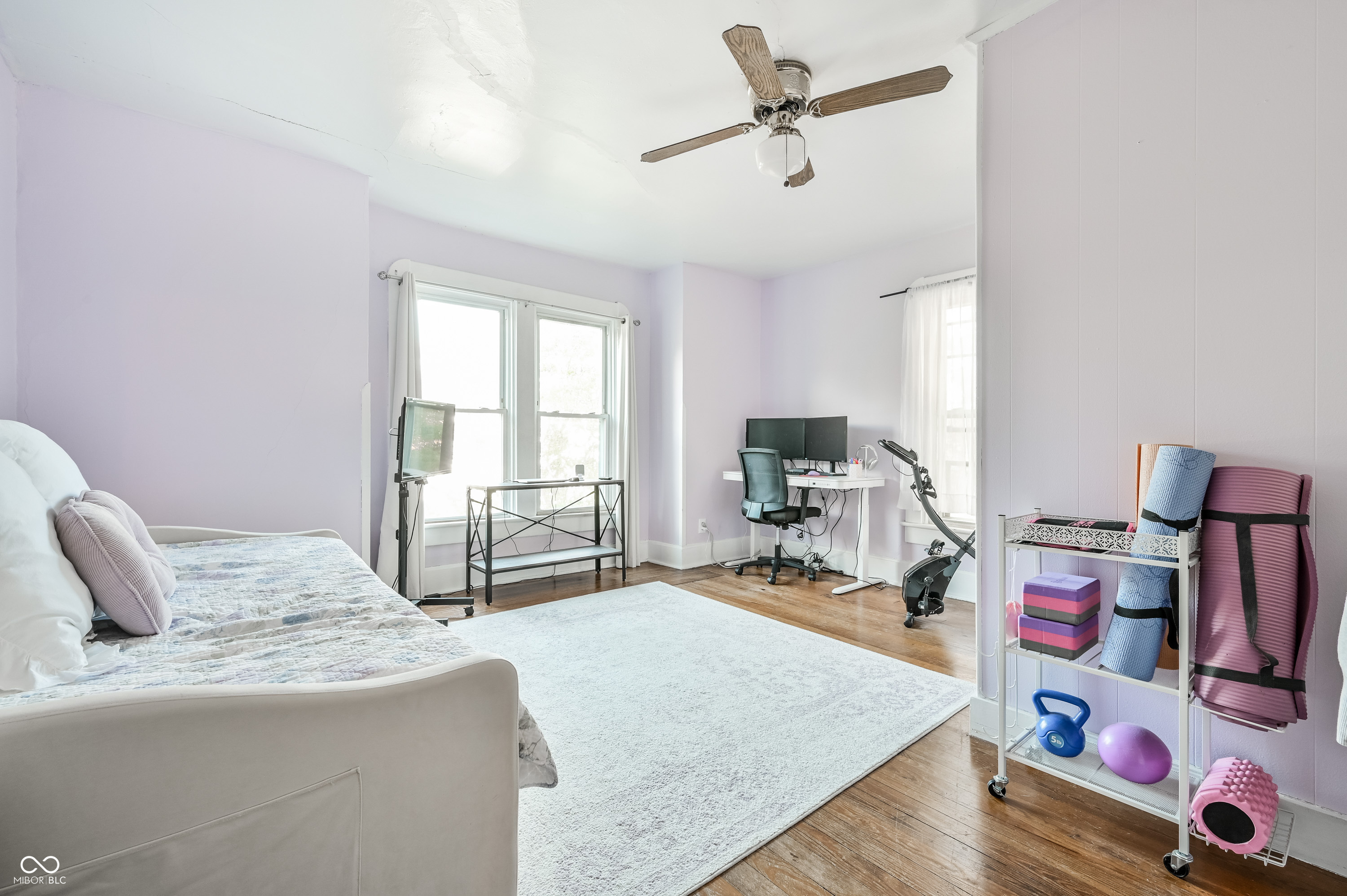 269-271 E Burgess Avenue