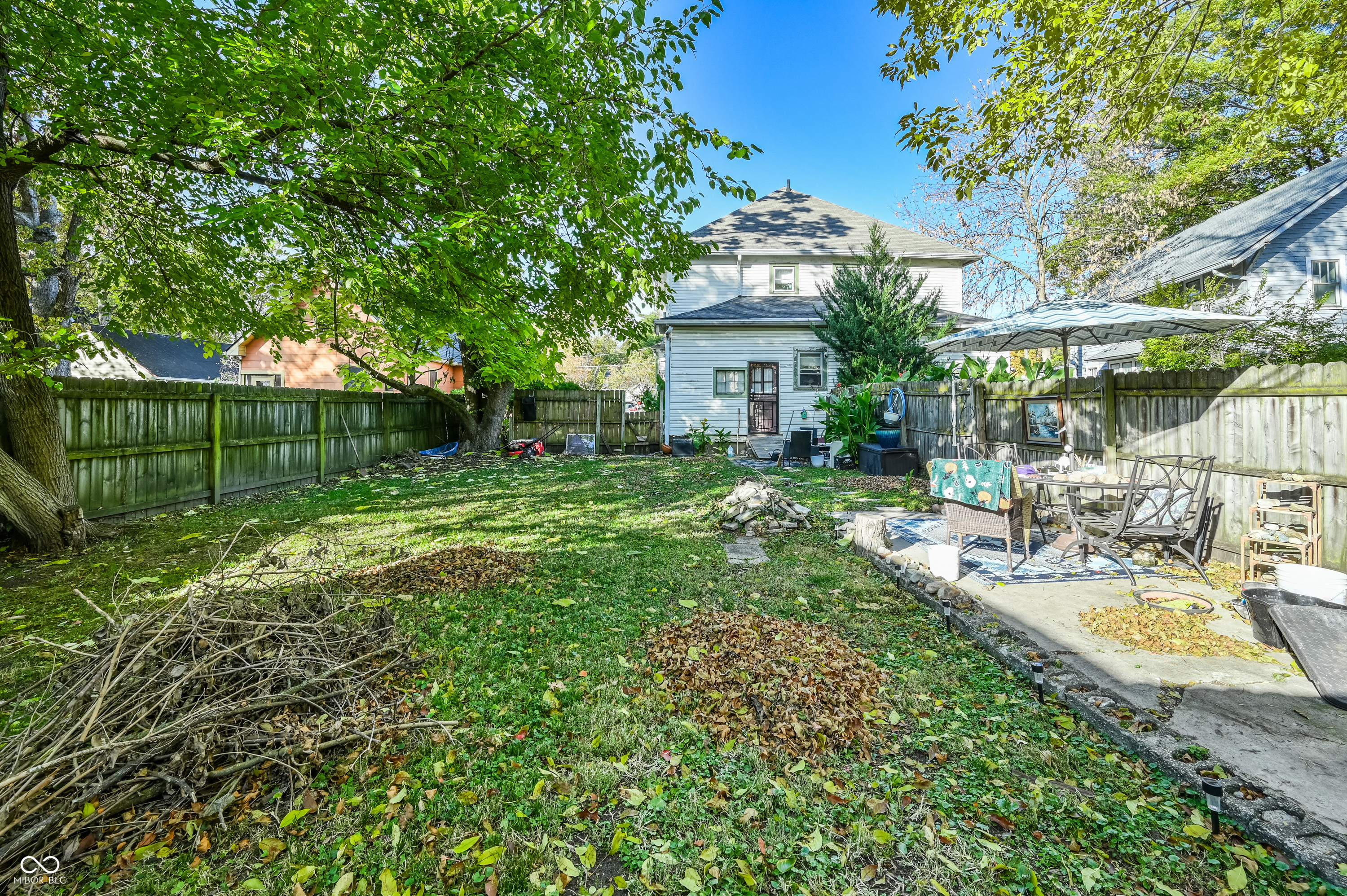 269-271 E Burgess Avenue