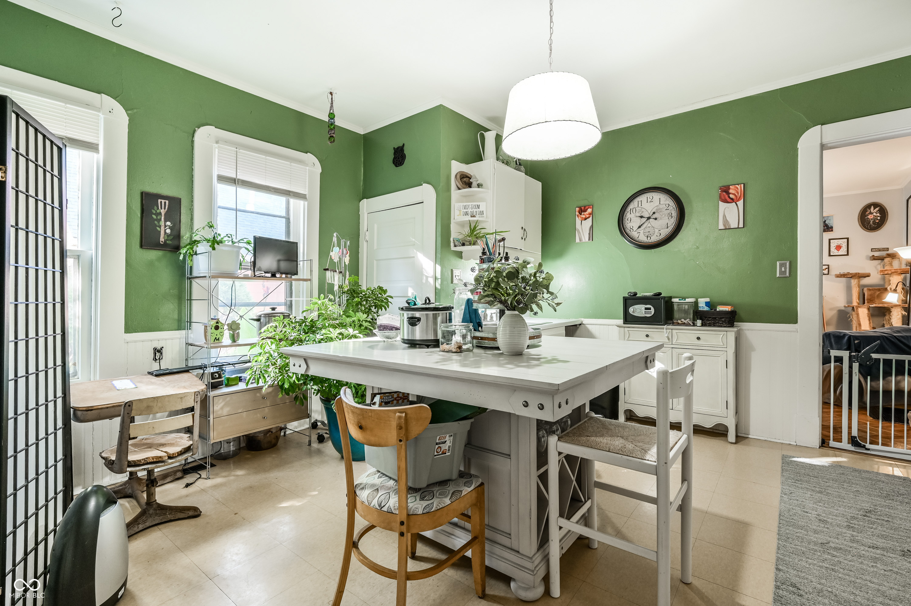 269-271 E Burgess Avenue