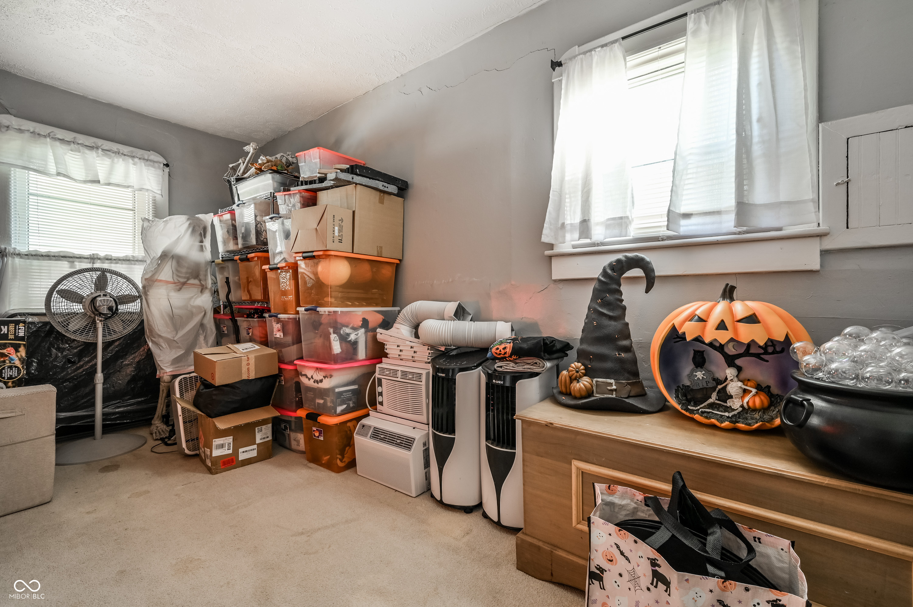 269-271 E Burgess Avenue