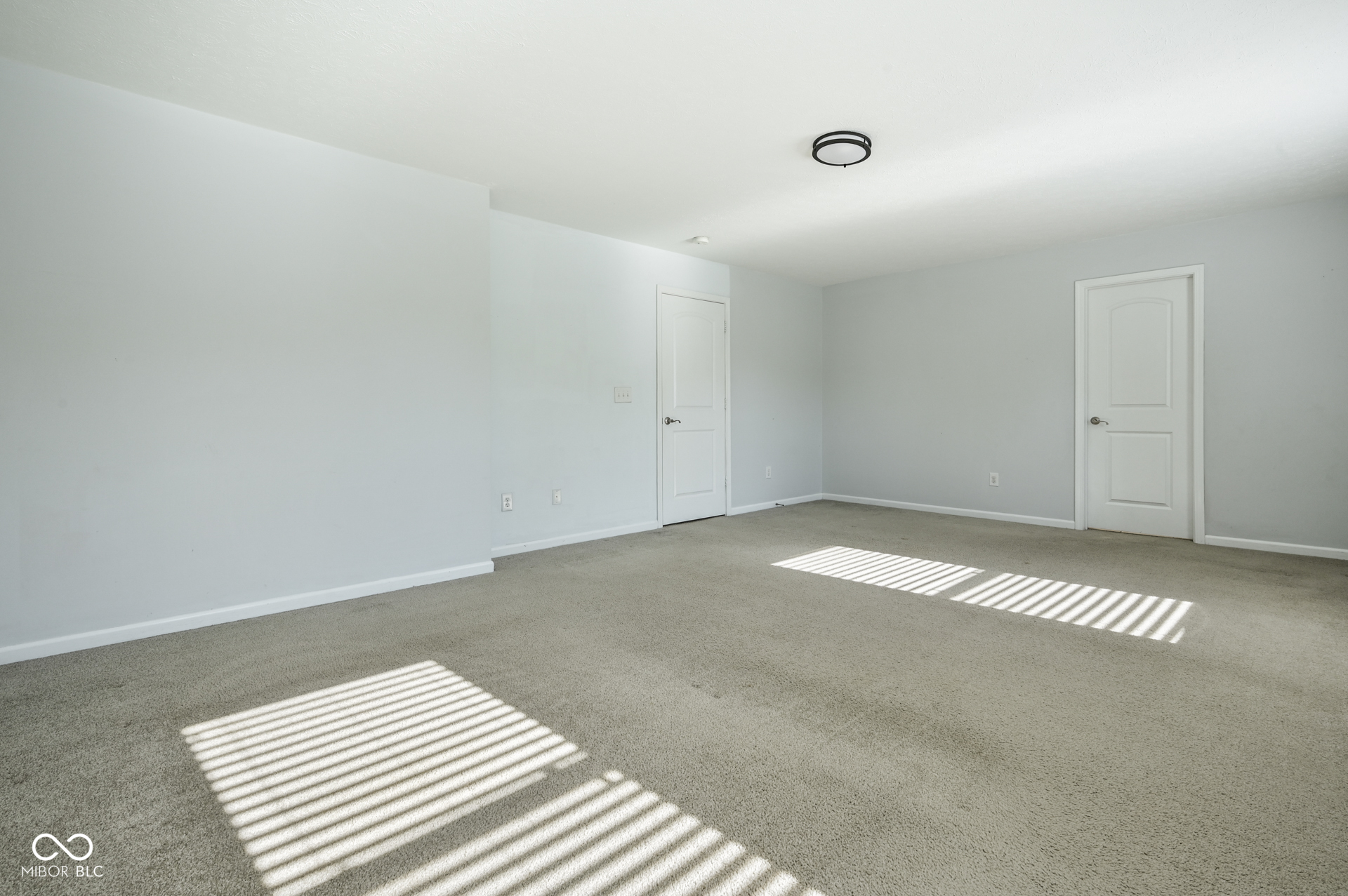 8189 Admirals Landing Place