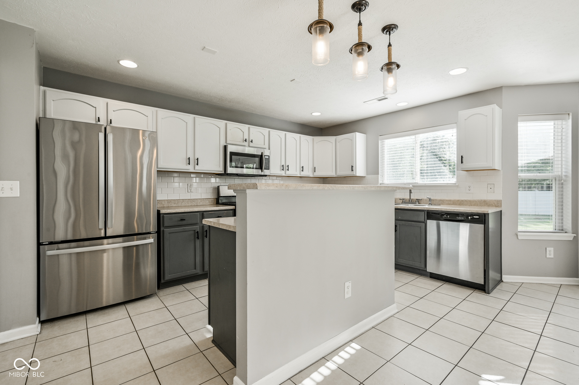 8189 Admirals Landing Place